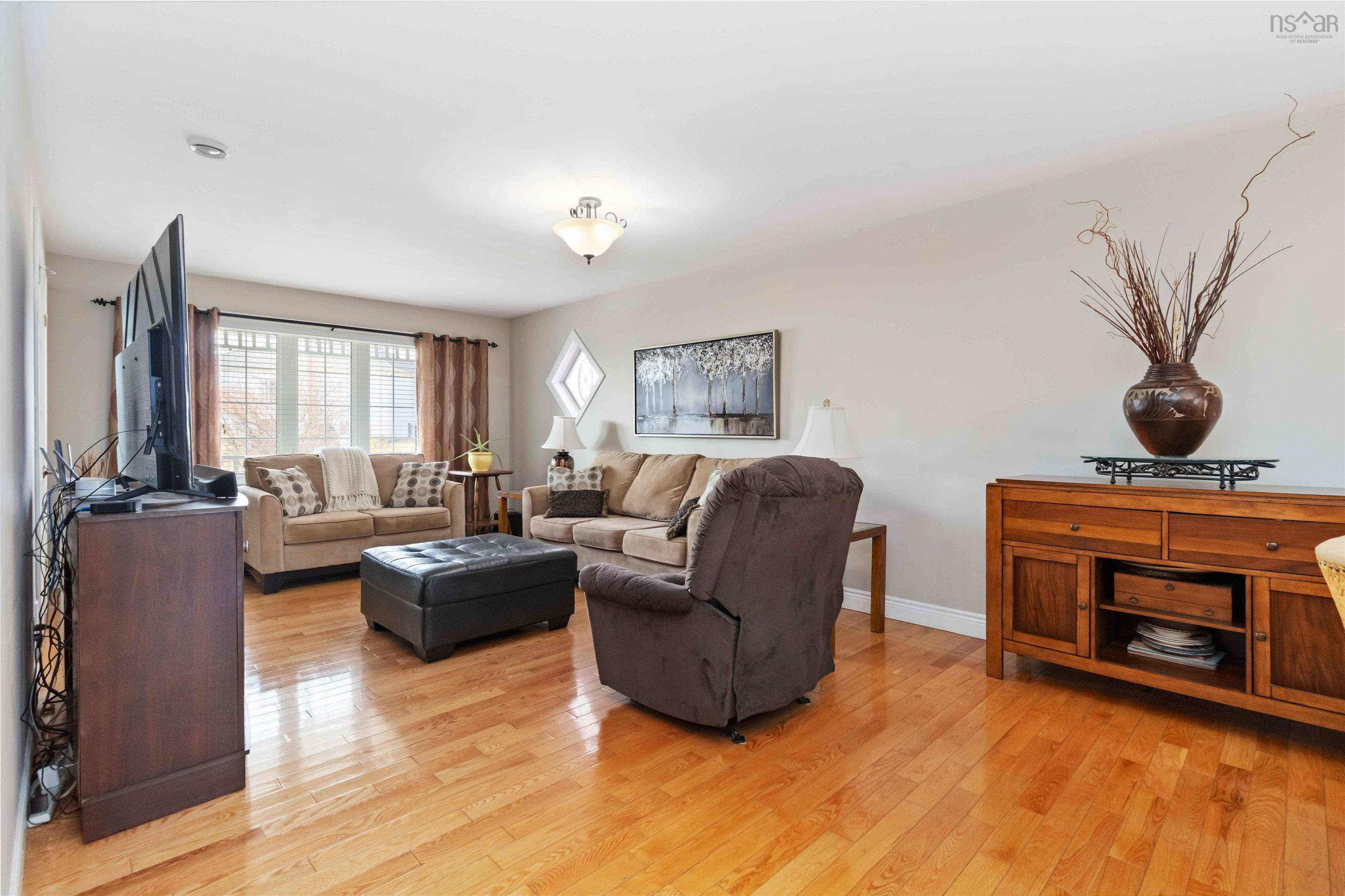 $629,000.00: 32 Hillview Drive, Dartmouth
