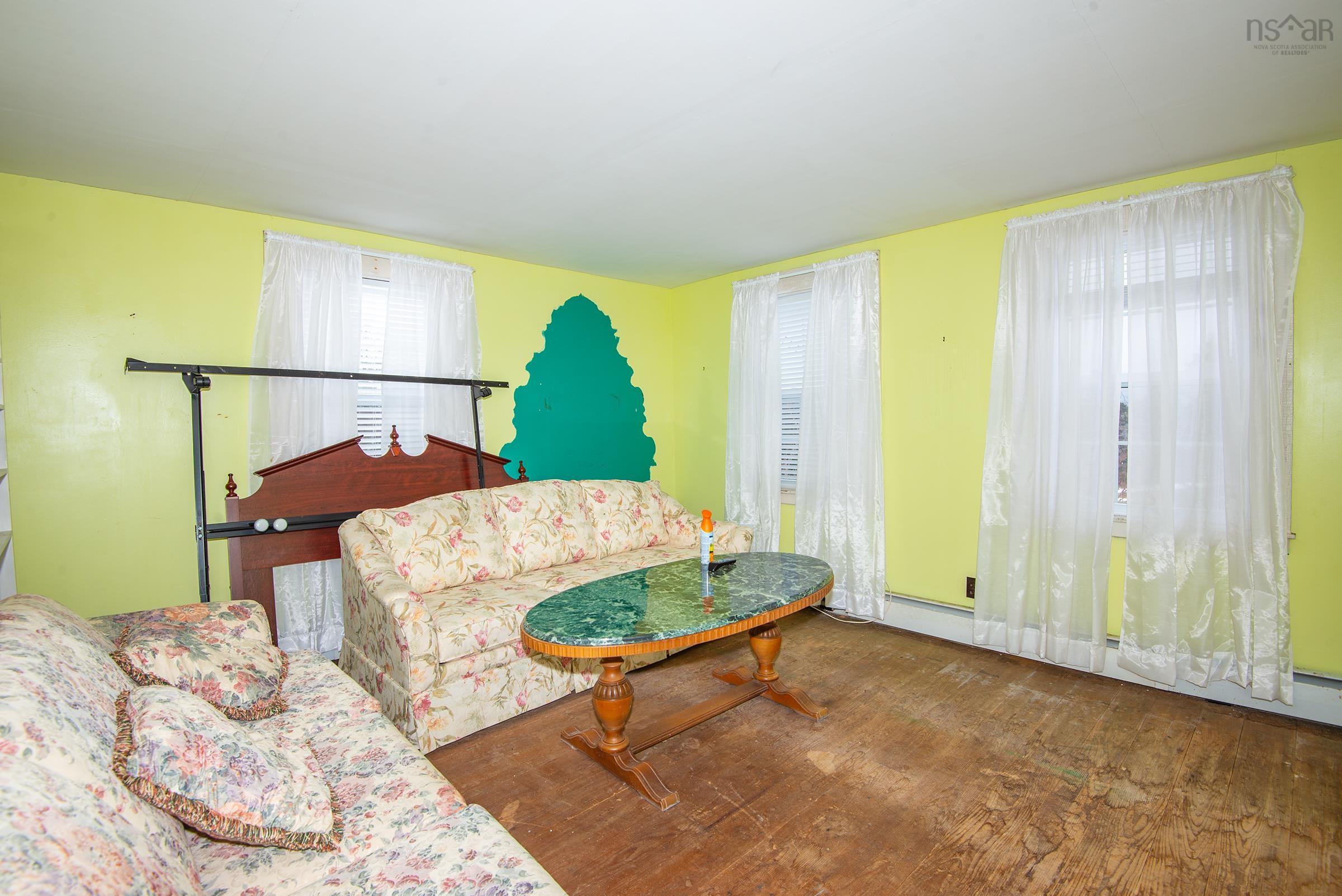 $130,000.00: 294 Fort Point Road, Weymouth North