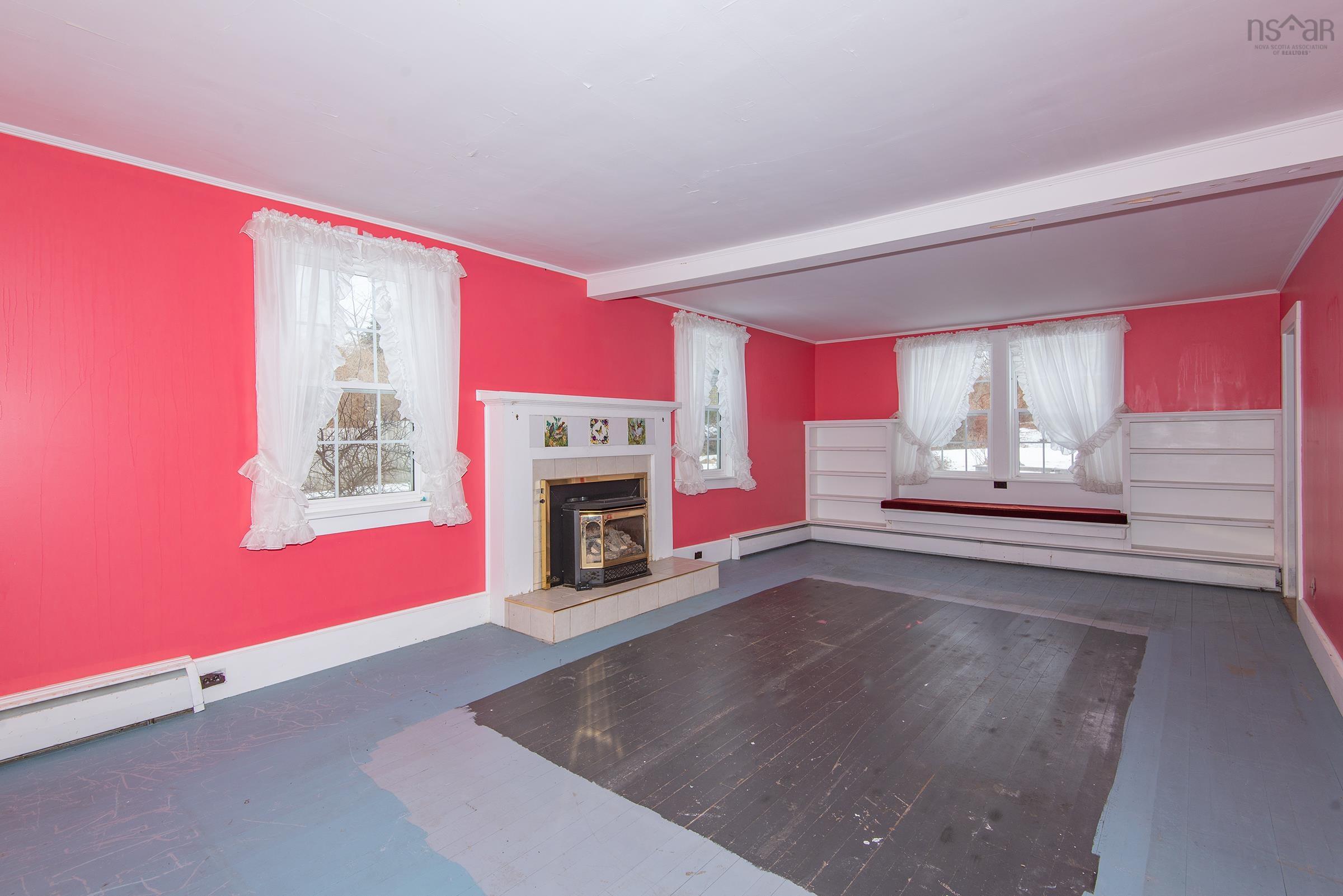 $130,000.00: 294 Fort Point Road, Weymouth North