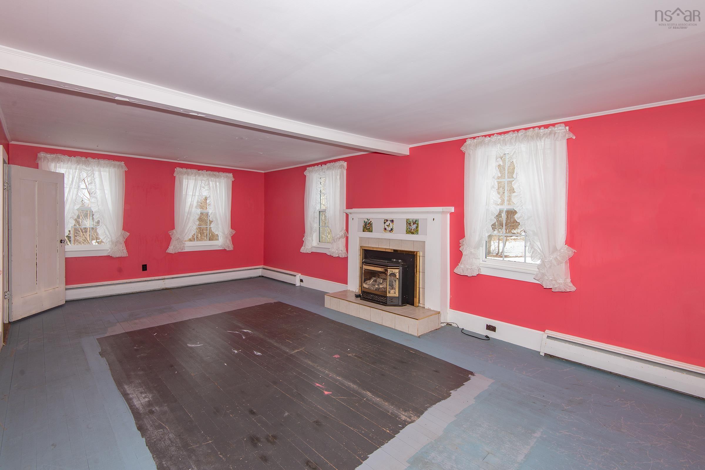 $130,000.00: 294 Fort Point Road, Weymouth North
