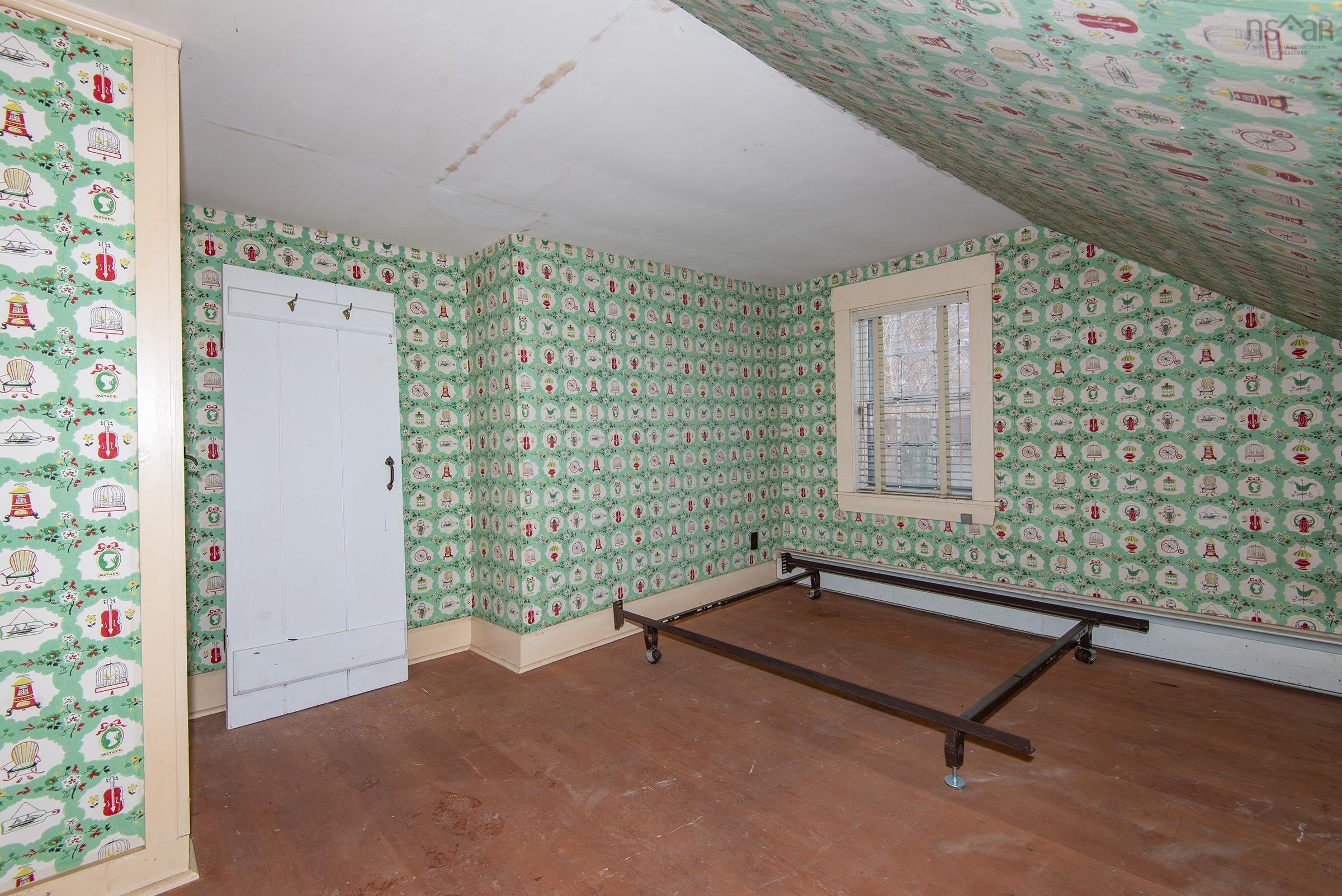 $130,000.00: 294 Fort Point Road, Weymouth North