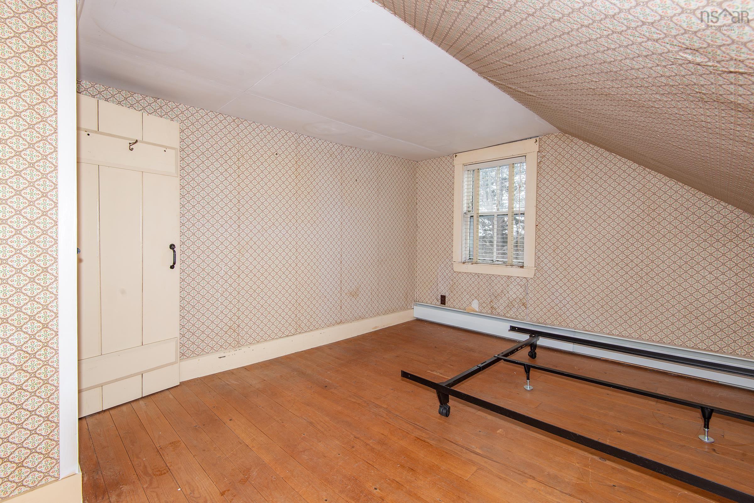 $130,000.00: 294 Fort Point Road, Weymouth North