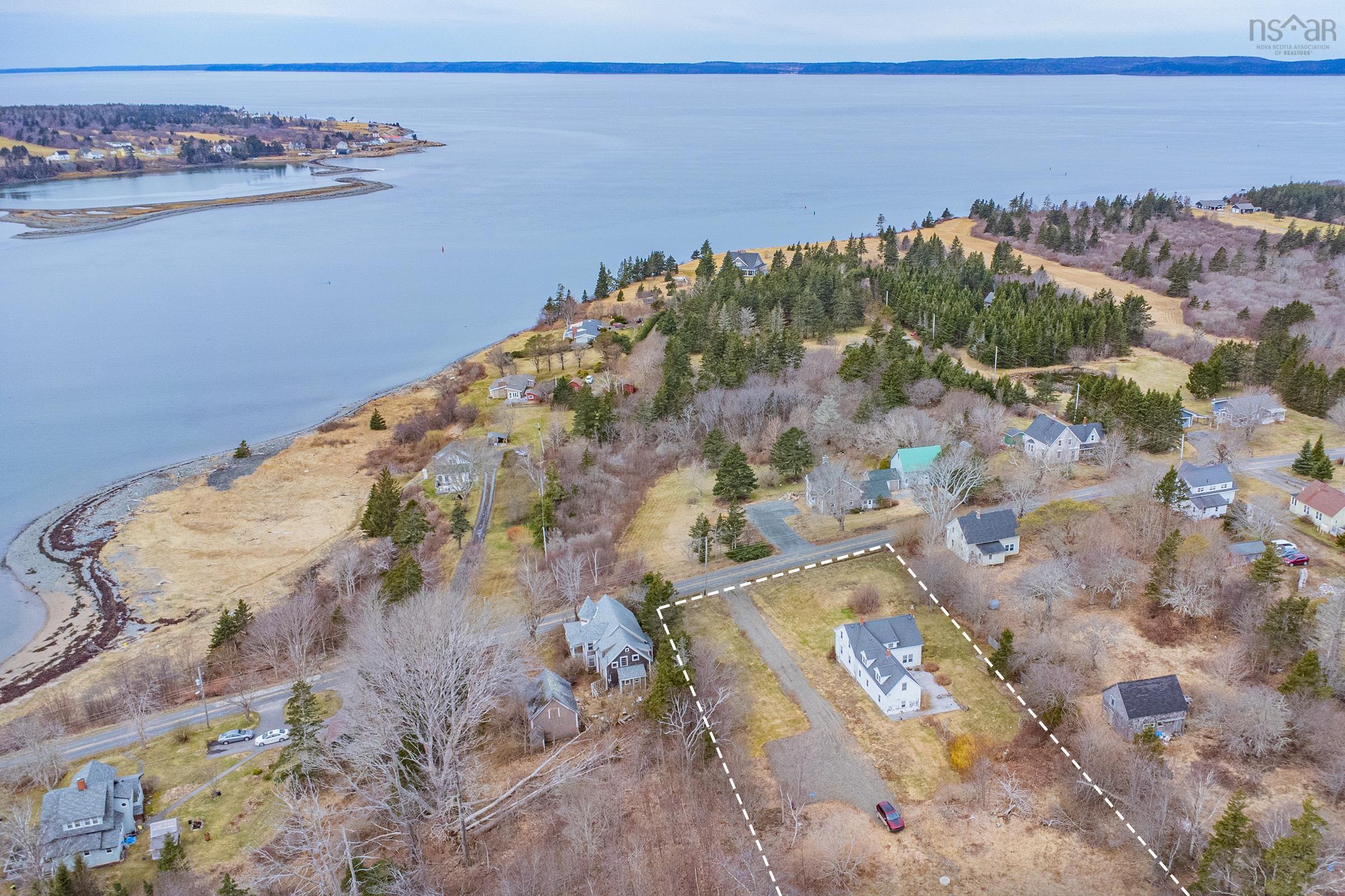 $130,000.00: 294 Fort Point Road, Weymouth North