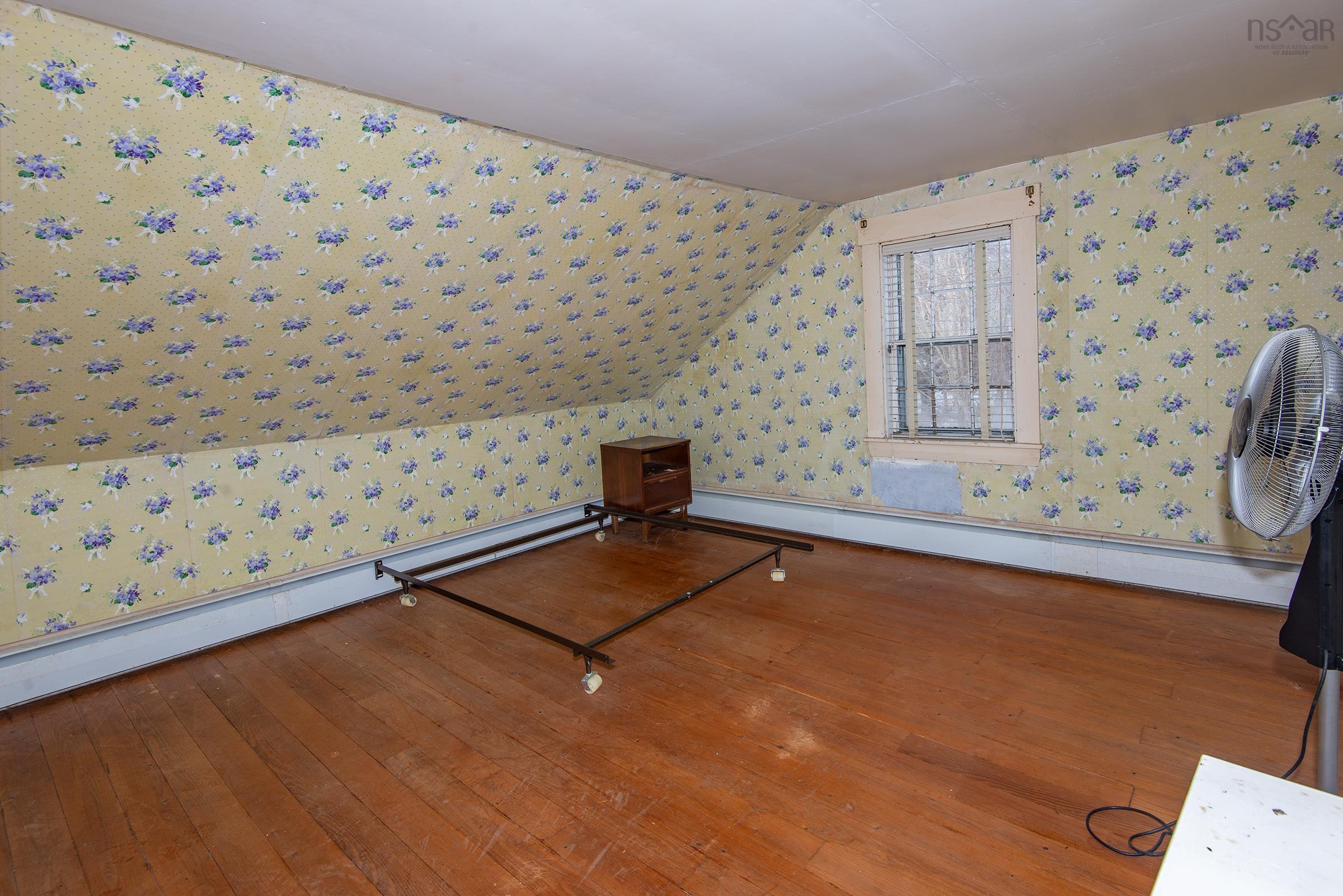 $130,000.00: 294 Fort Point Road, Weymouth North