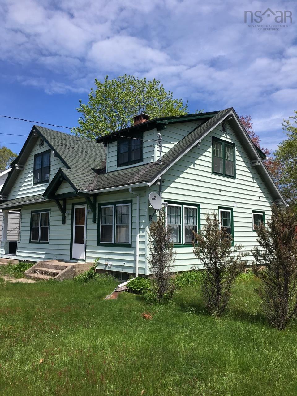 $389,900.00: 5393 Highway 3, Chester Basin