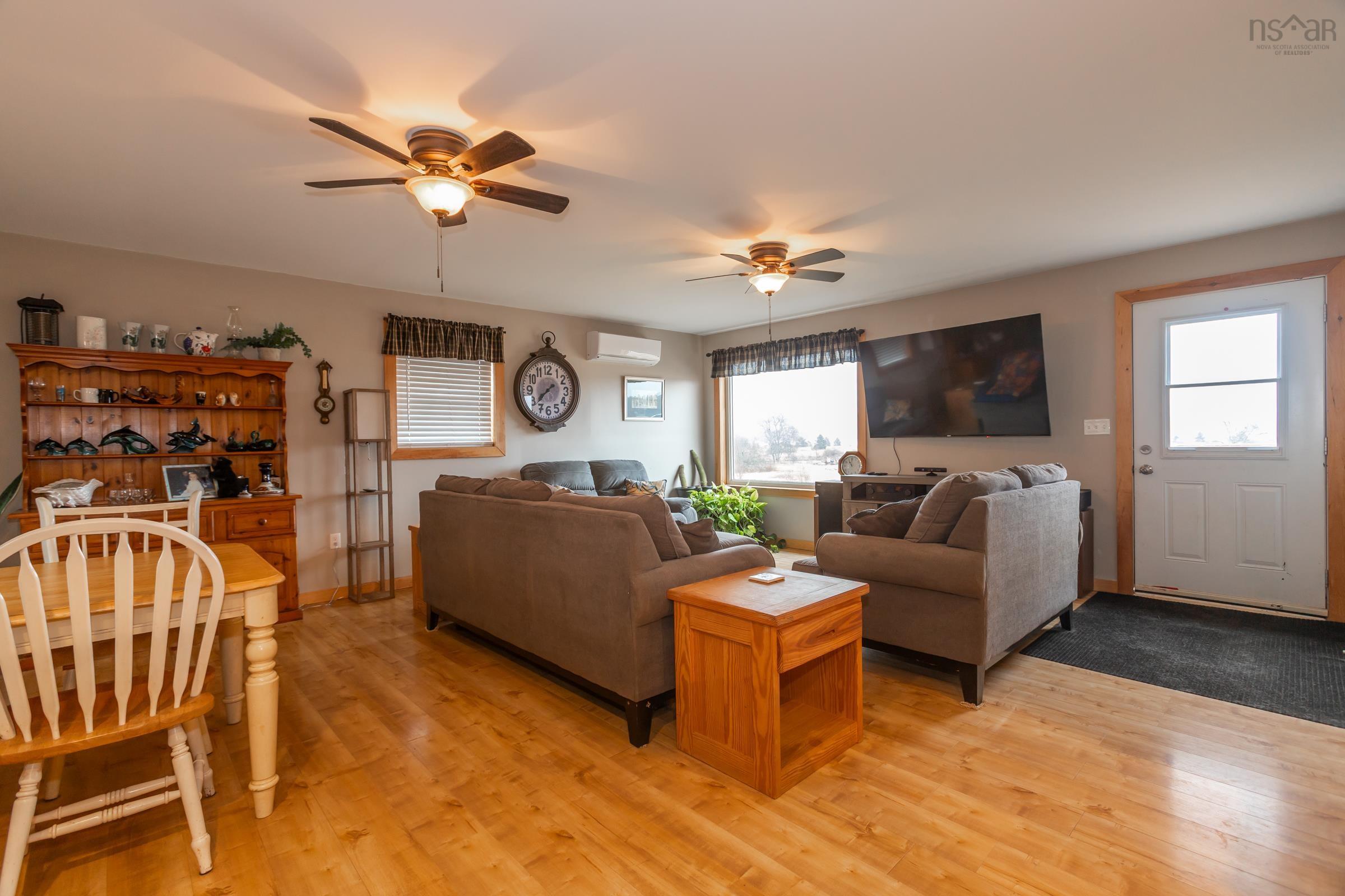$1,200,000.00: 4752 Highway 1, Granville Ferry