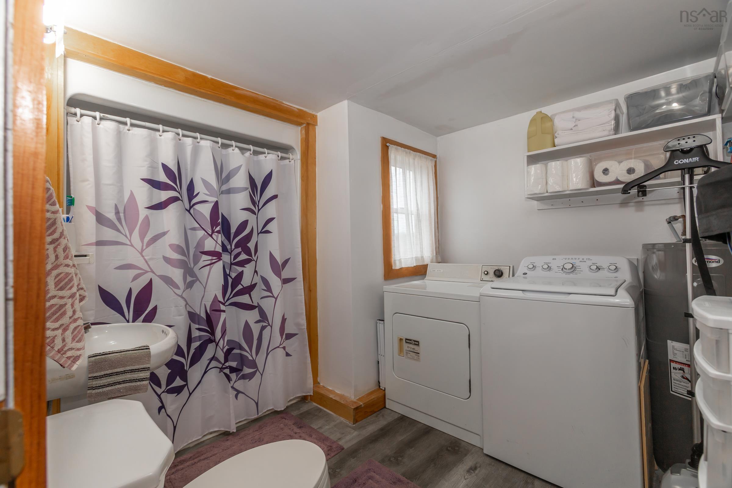$1,200,000.00: 4752 Highway 1, Granville Ferry