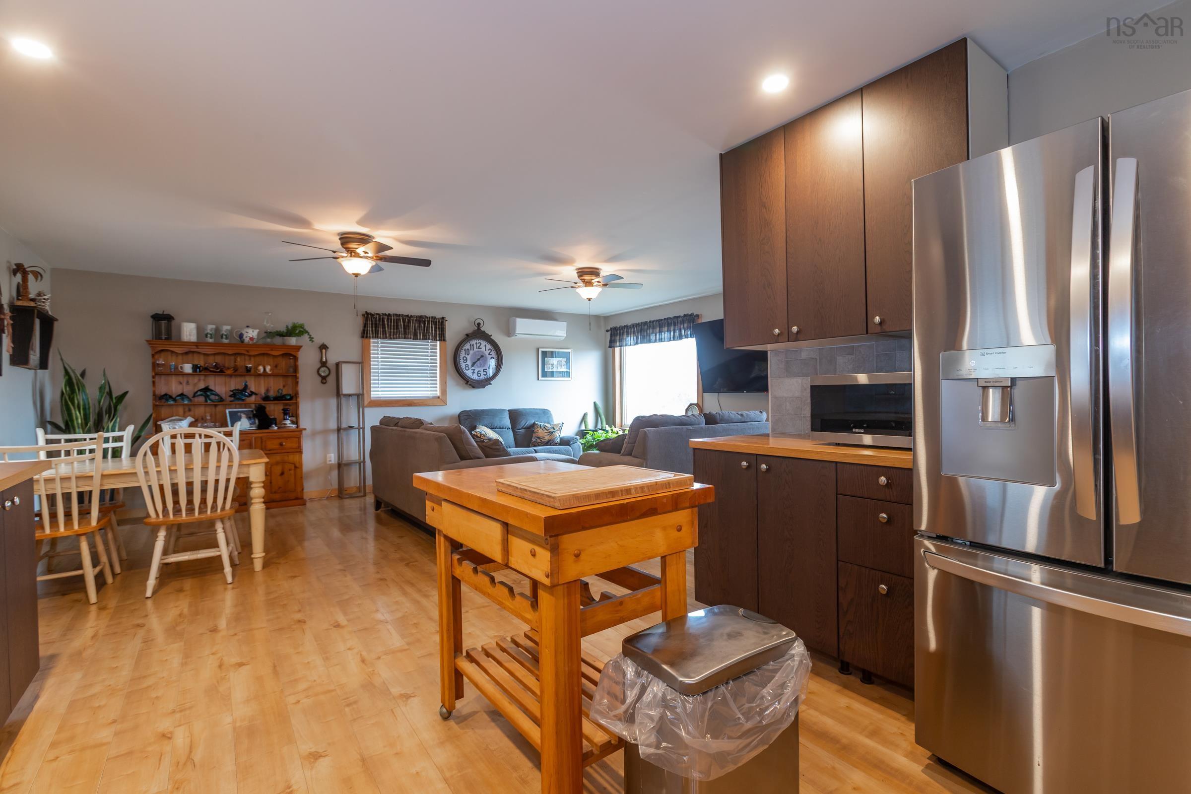 $1,200,000.00: 4752 Highway 1, Granville Ferry