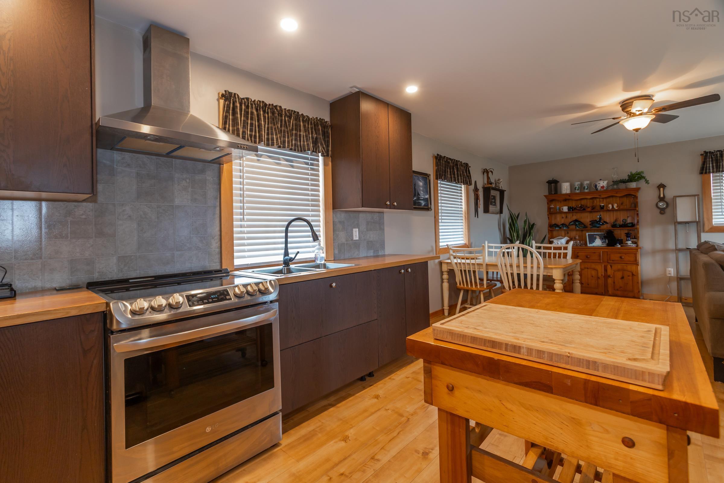 $1,200,000.00: 4752 Highway 1, Granville Ferry