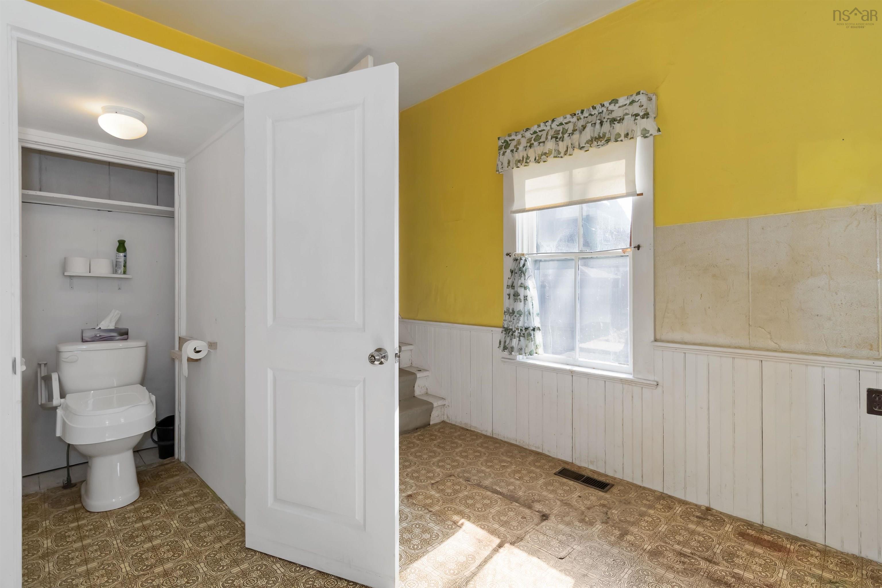 $395,900.00: 21 Green Street, Lunenburg