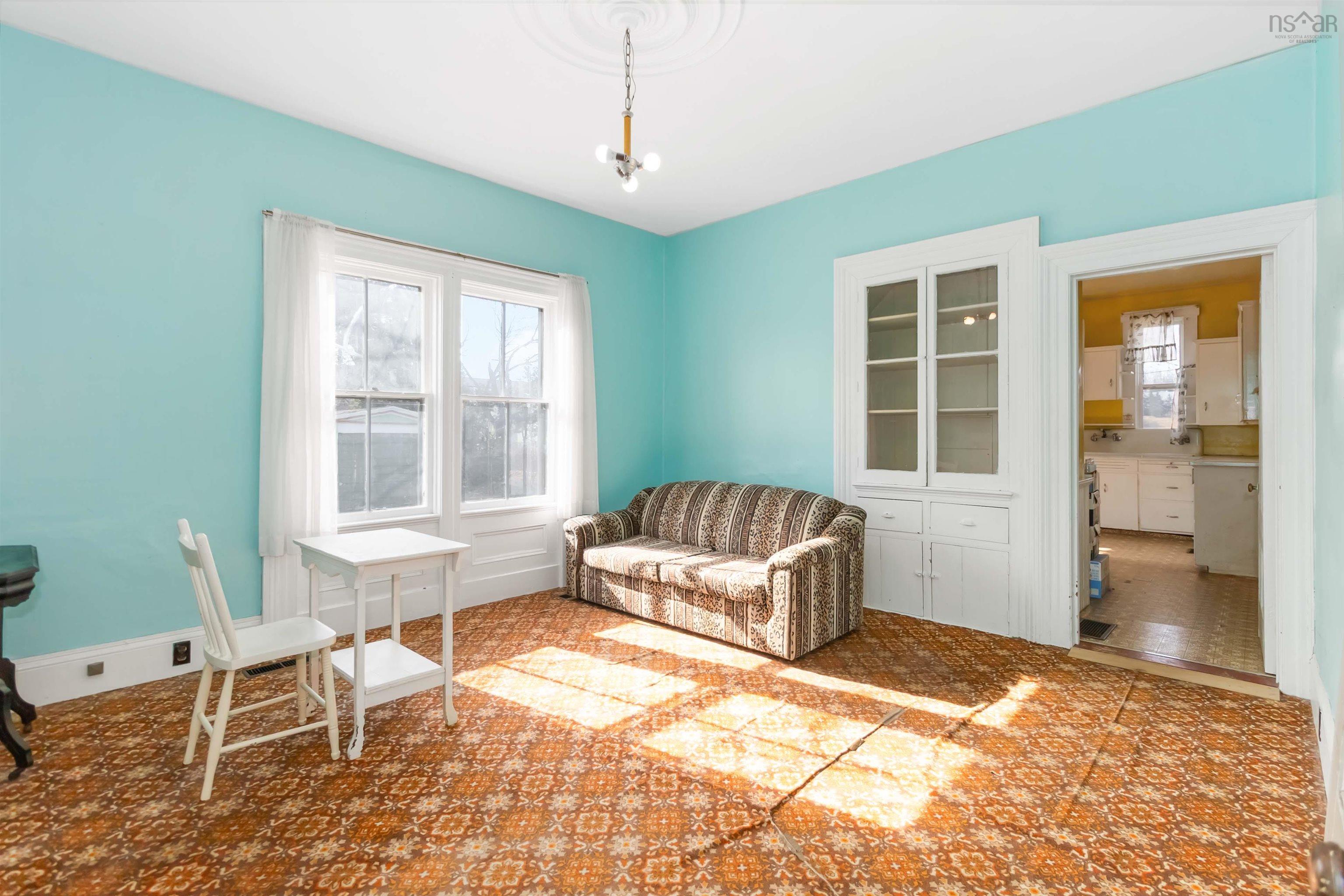 $395,900.00: 21 Green Street, Lunenburg