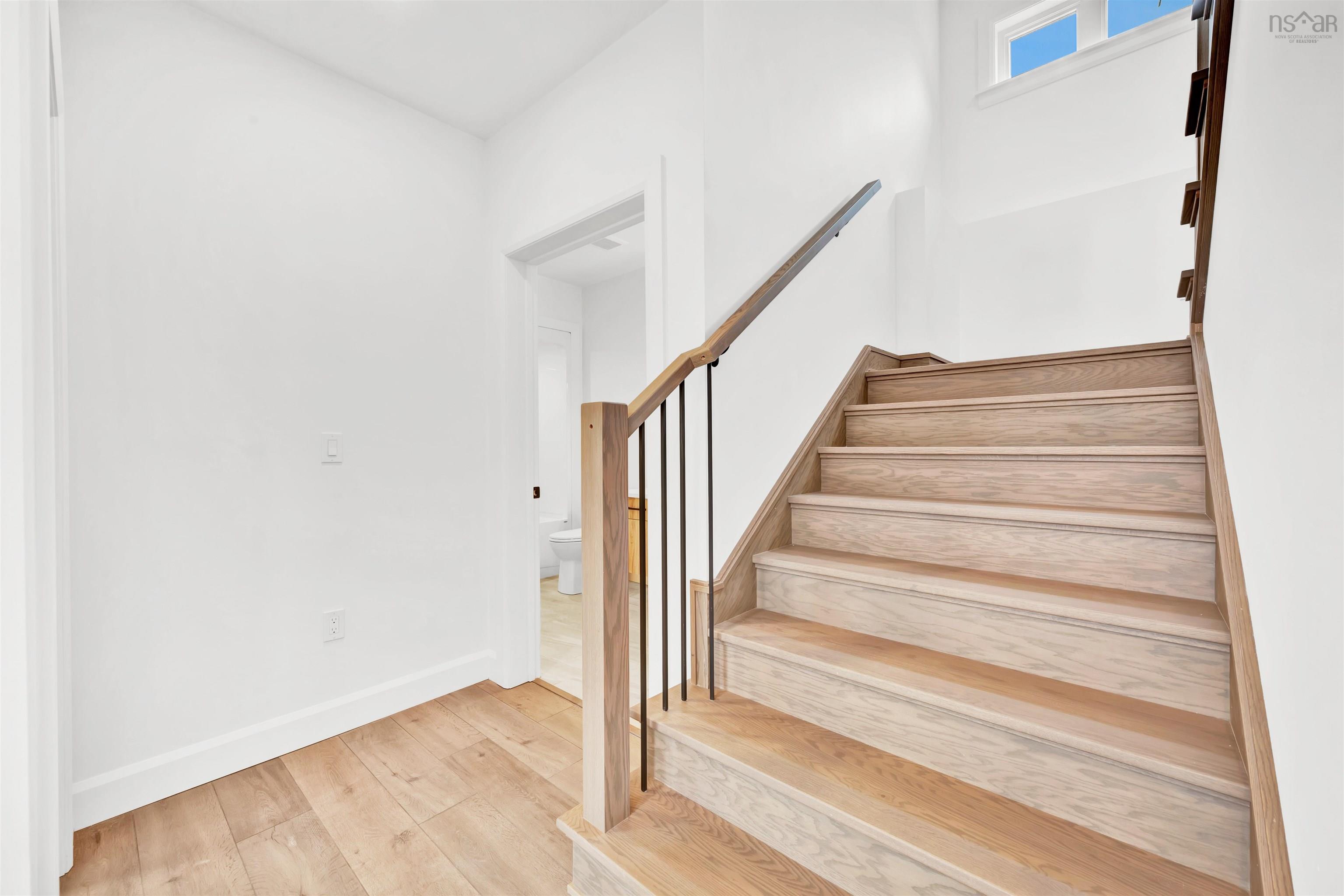 $799,900.00: 15 Merion Court, Hammonds Plains
