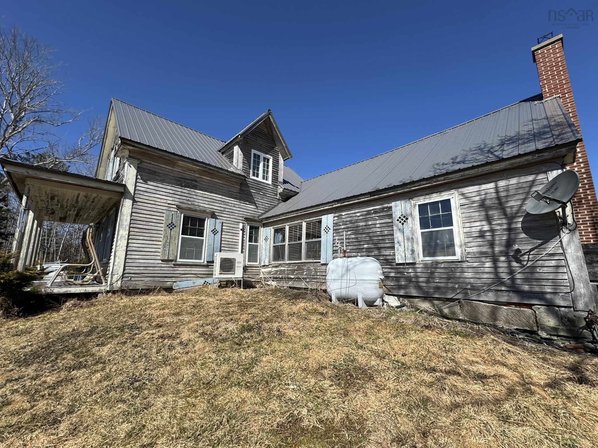 $399,000.00: 7584 Highway 3, Summerville Centre