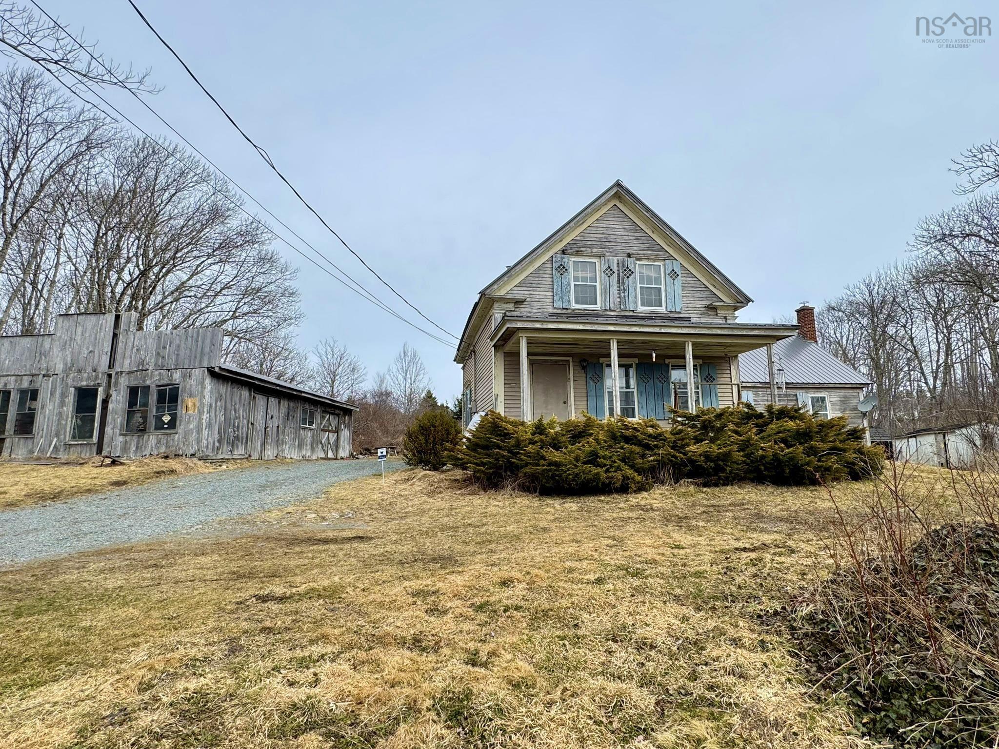 $399,000.00: 7584 Highway 3, Summerville Centre