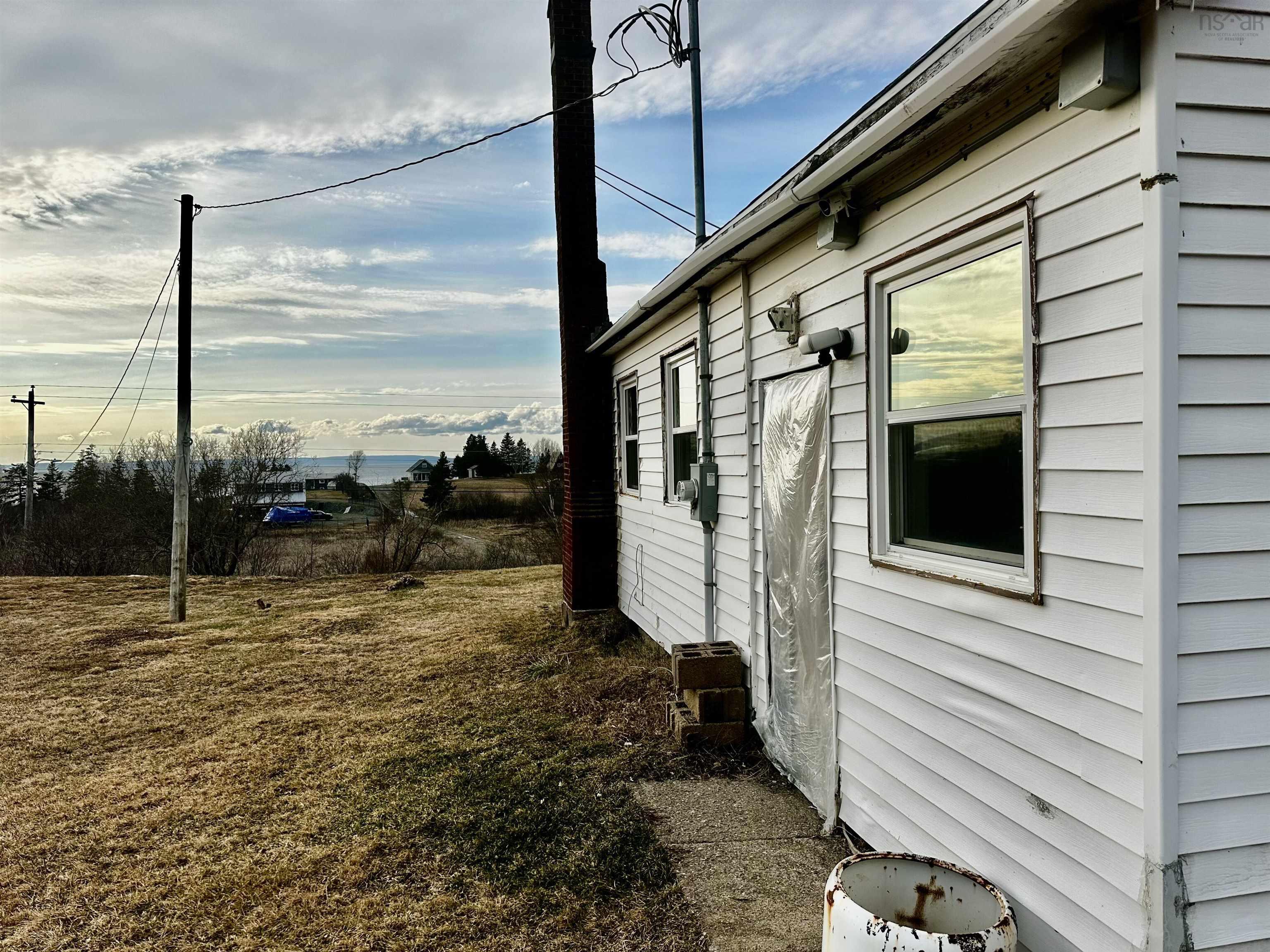 $119,000.00: 14766 Highway 4, Red Islands