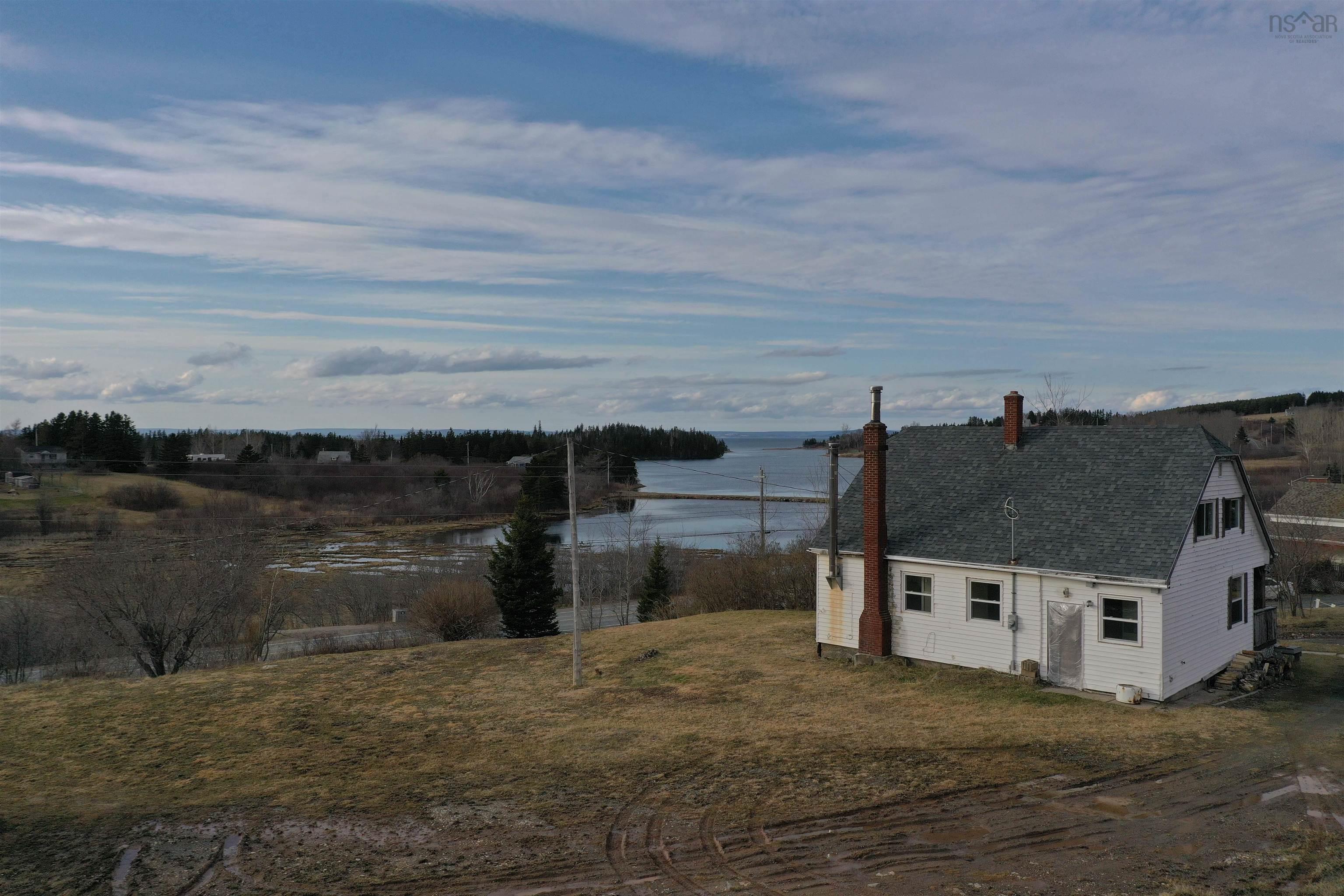 $119,000.00: 14766 Highway 4, Red Islands