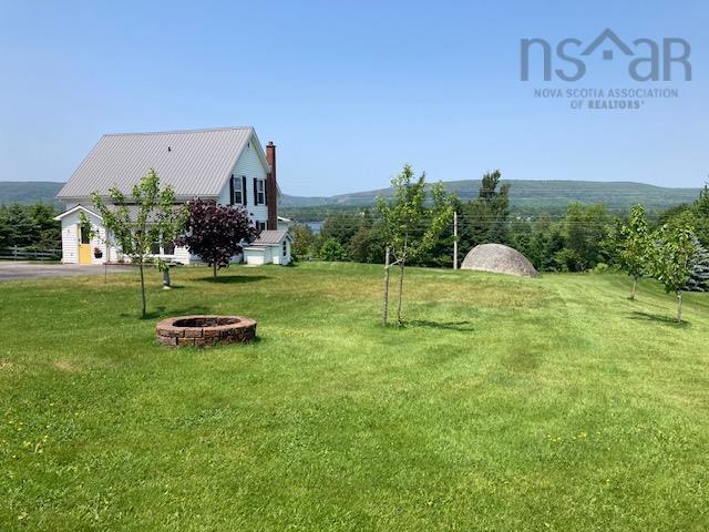 $549,900.00: 676 201 Highway, Moschelle