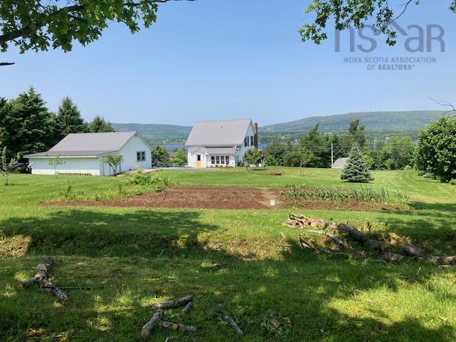 $549,900.00: 676 201 Highway, Moschelle