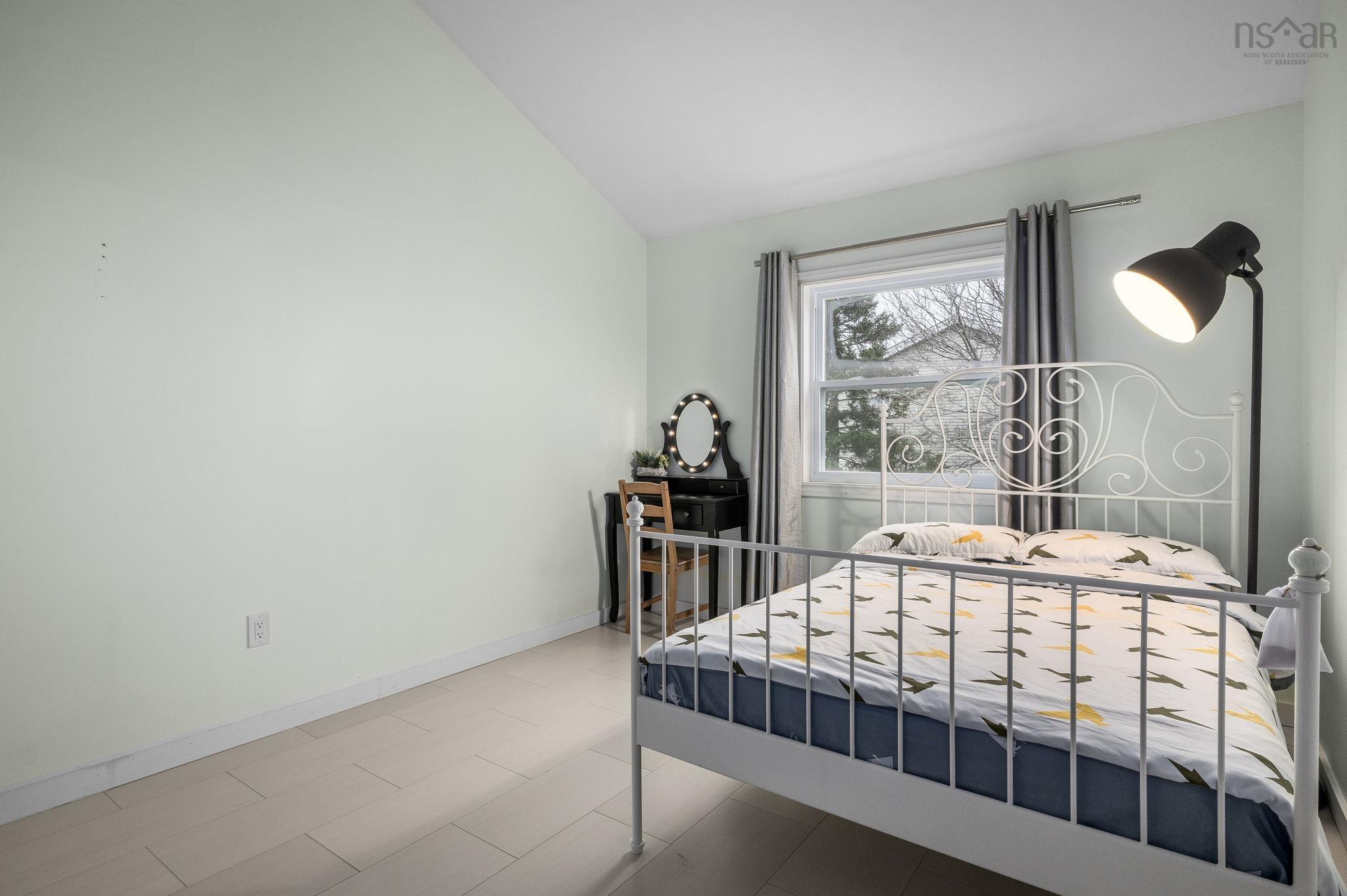 $419,900.00: 304 45 Chelton Woods Lane, Halifax