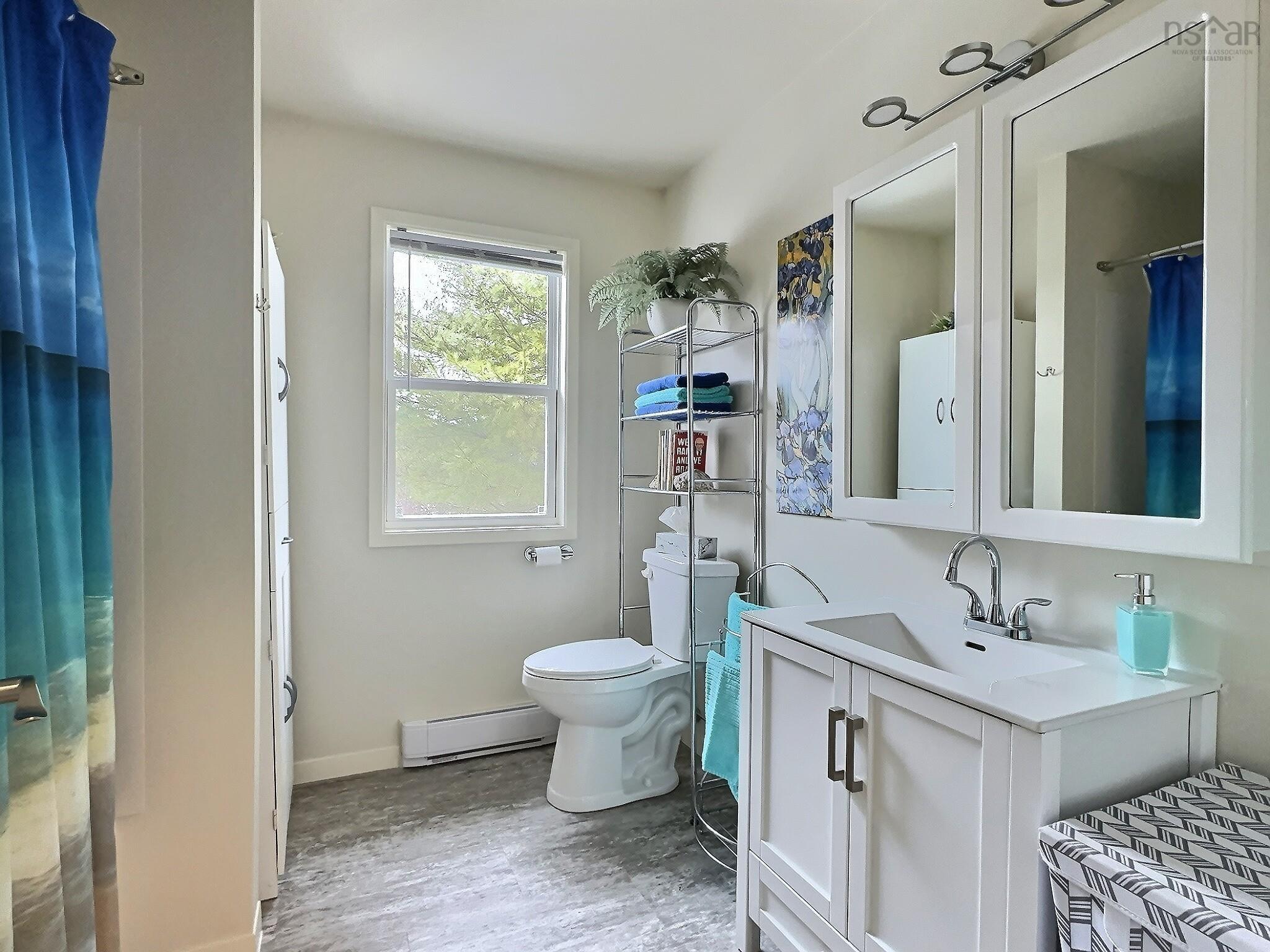 $359,000.00: 136 Mclean Street, Truro