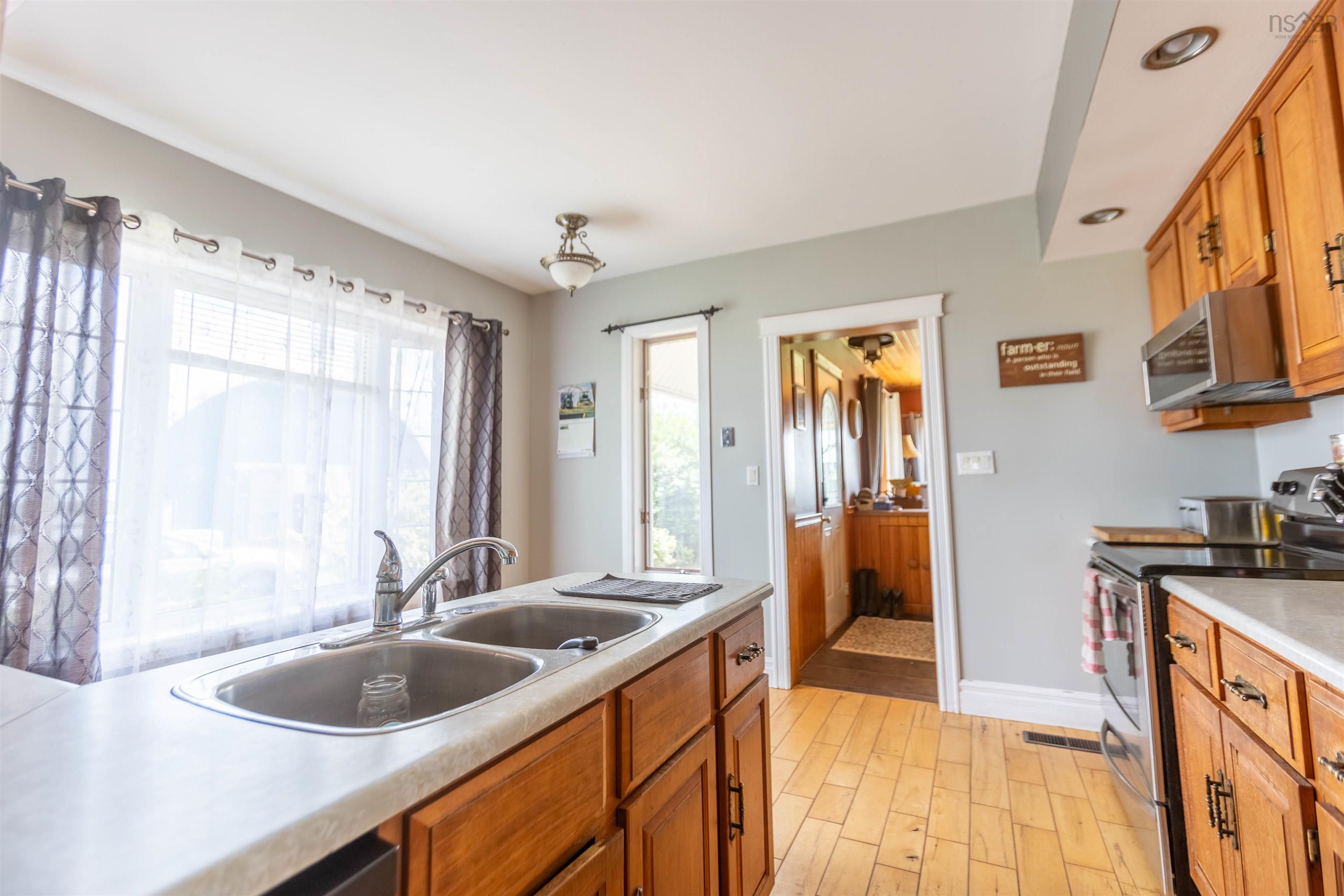 $415,900.00: 227 Southampton Road, Amherst Point