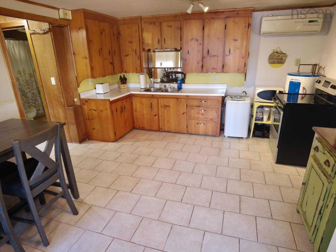 $189,500.00: 6555 Little River Road, Oxford