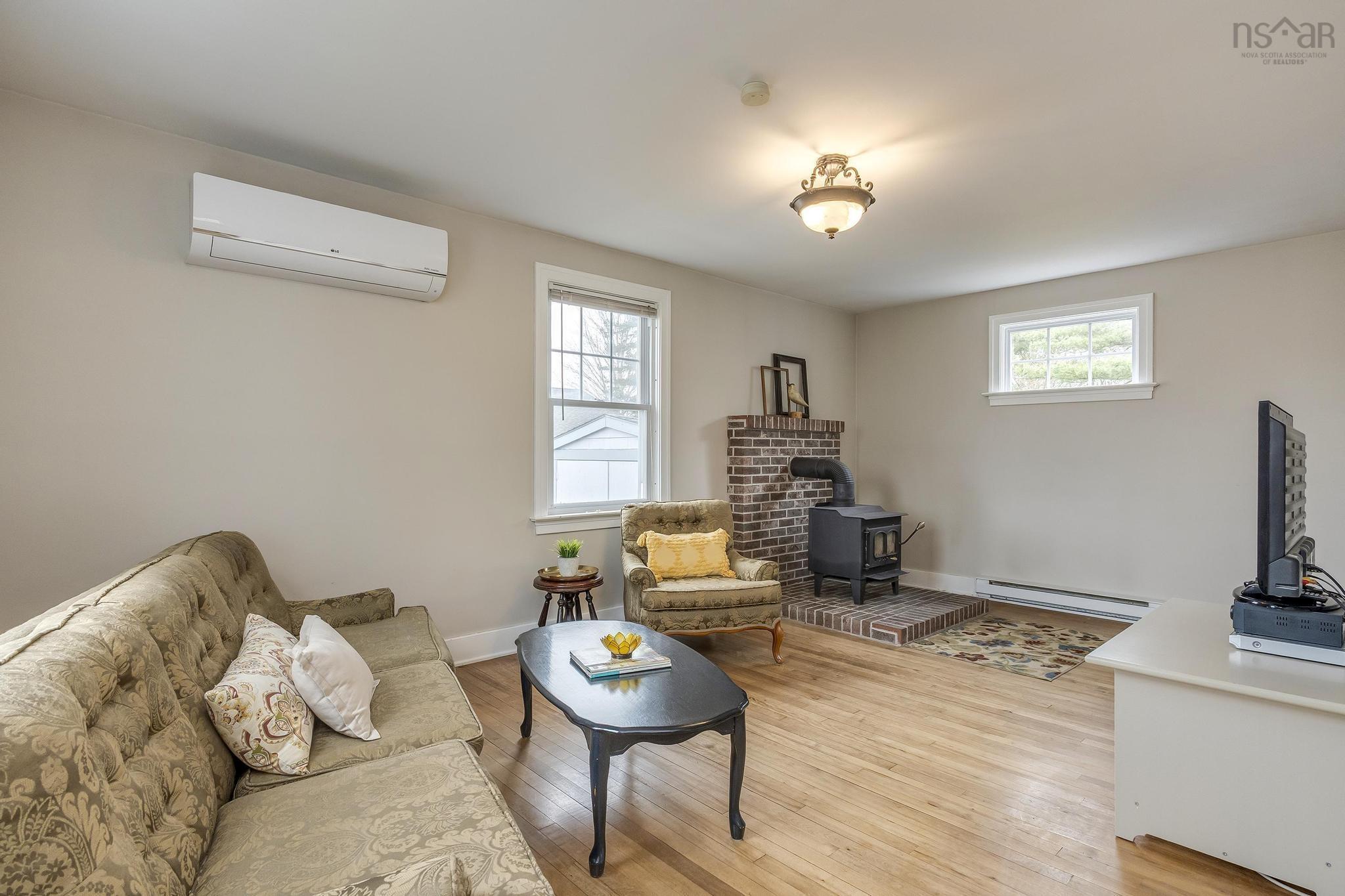 $242,500.00: 154 South Street, Carleton Corner