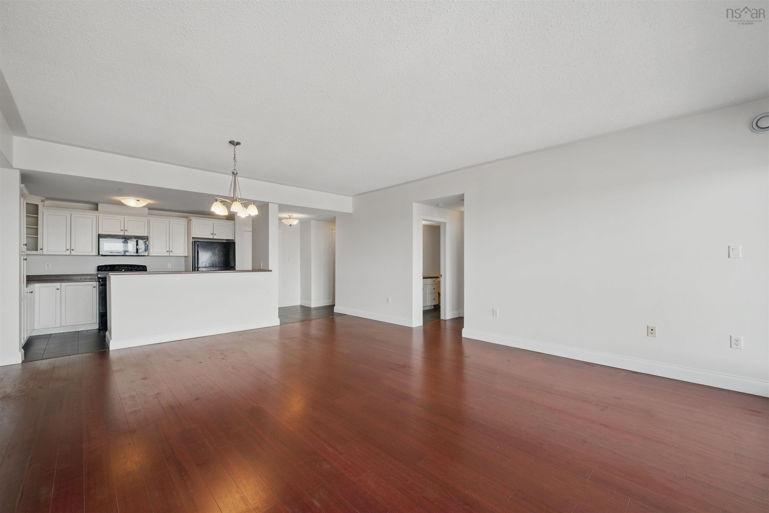 $469,900.00: 912 60 Walter Havill Drive, Halifax