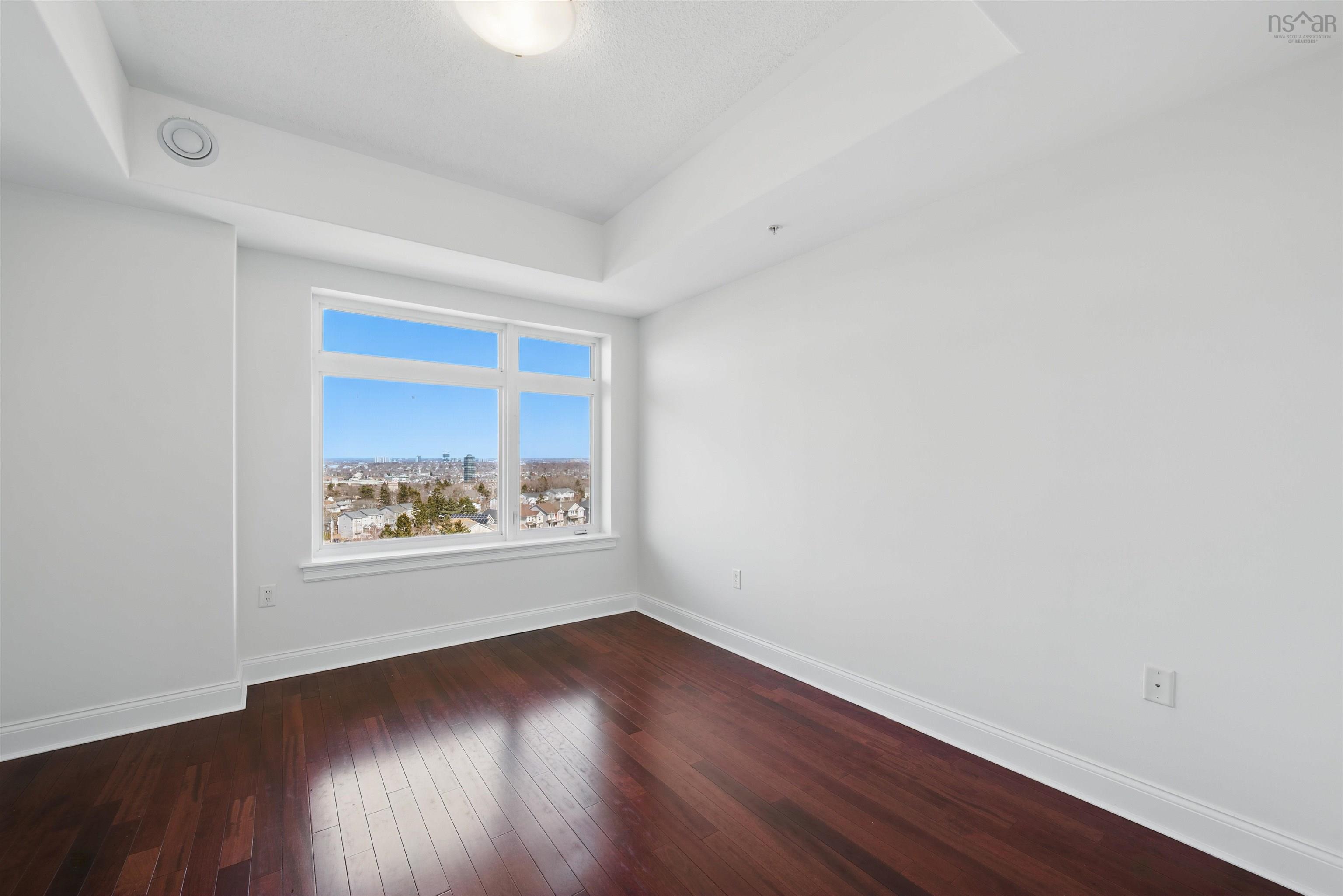 $469,900.00: 912 60 Walter Havill Drive, Halifax