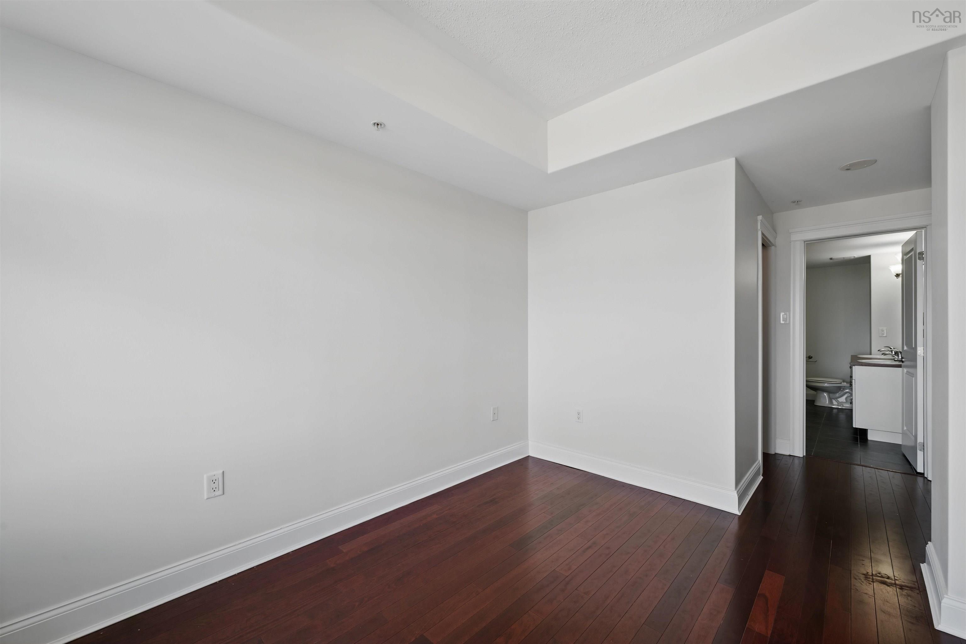 $469,900.00: 912 60 Walter Havill Drive, Halifax