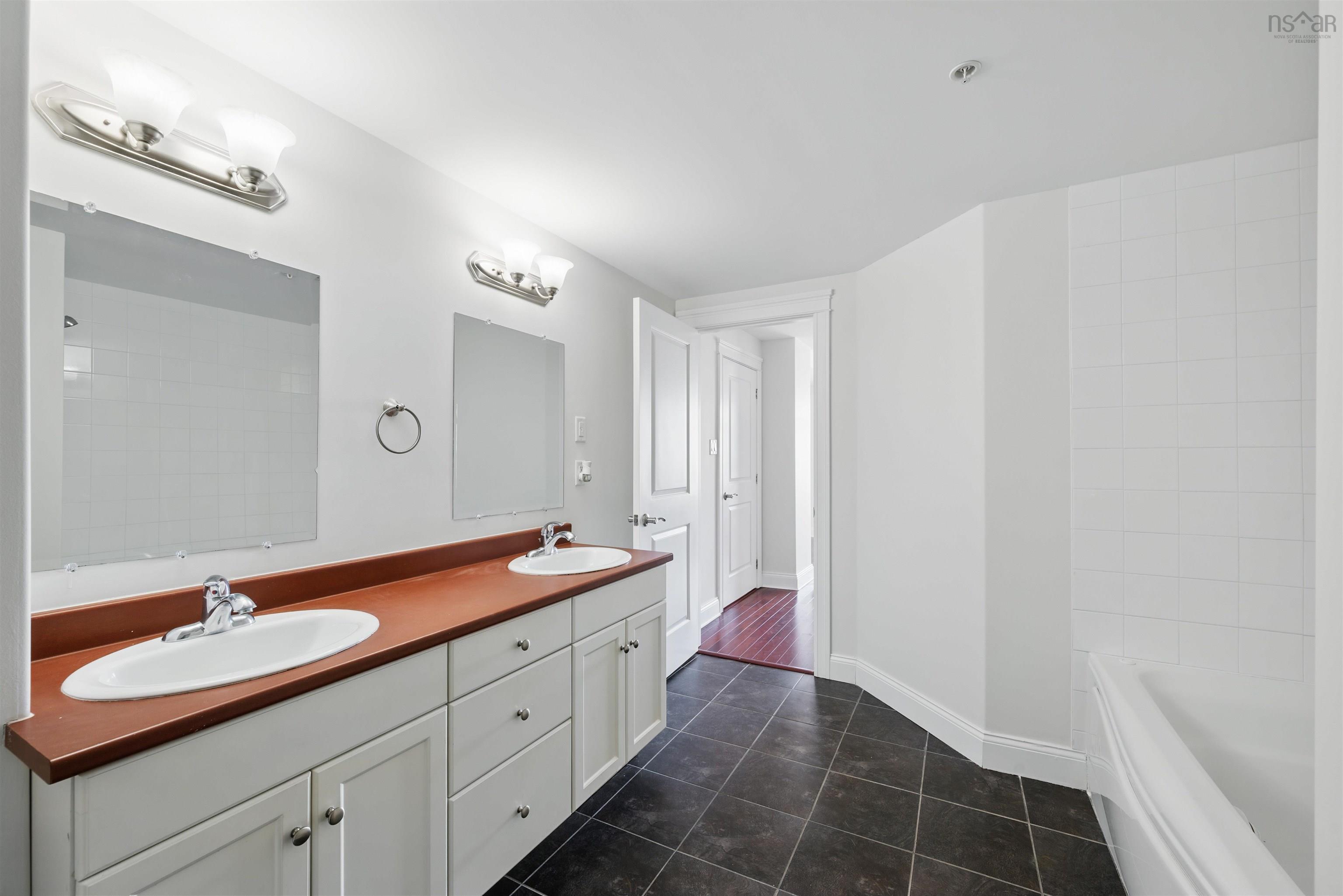 $469,900.00: 912 60 Walter Havill Drive, Halifax