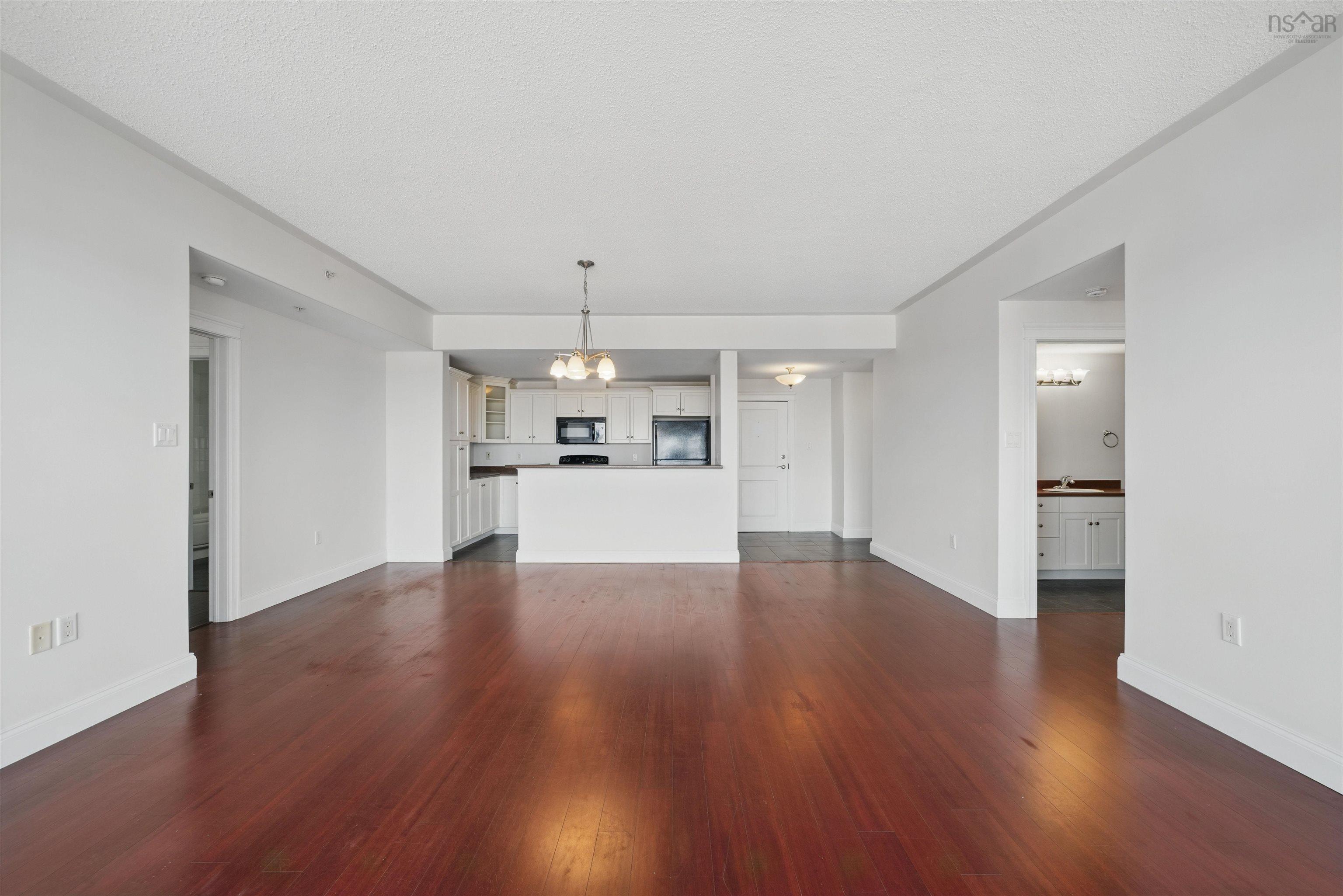 $469,900.00: 912 60 Walter Havill Drive, Halifax