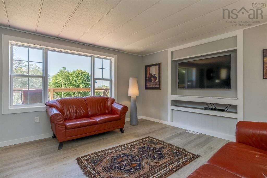 $259,900.00: 7093 Highway 101, Plympton