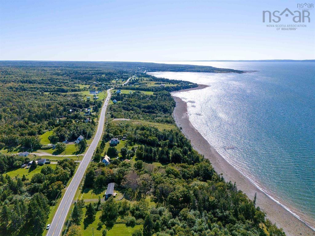 $259,900.00: 7093 Highway 101, Plympton