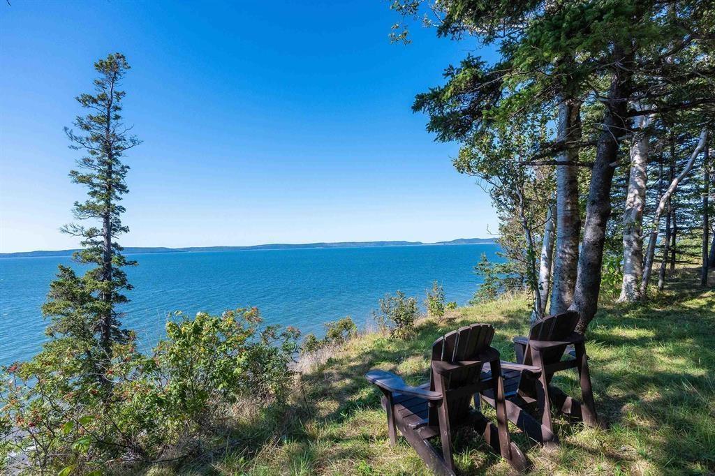 $259,900.00: 7093 Highway 101, Plympton