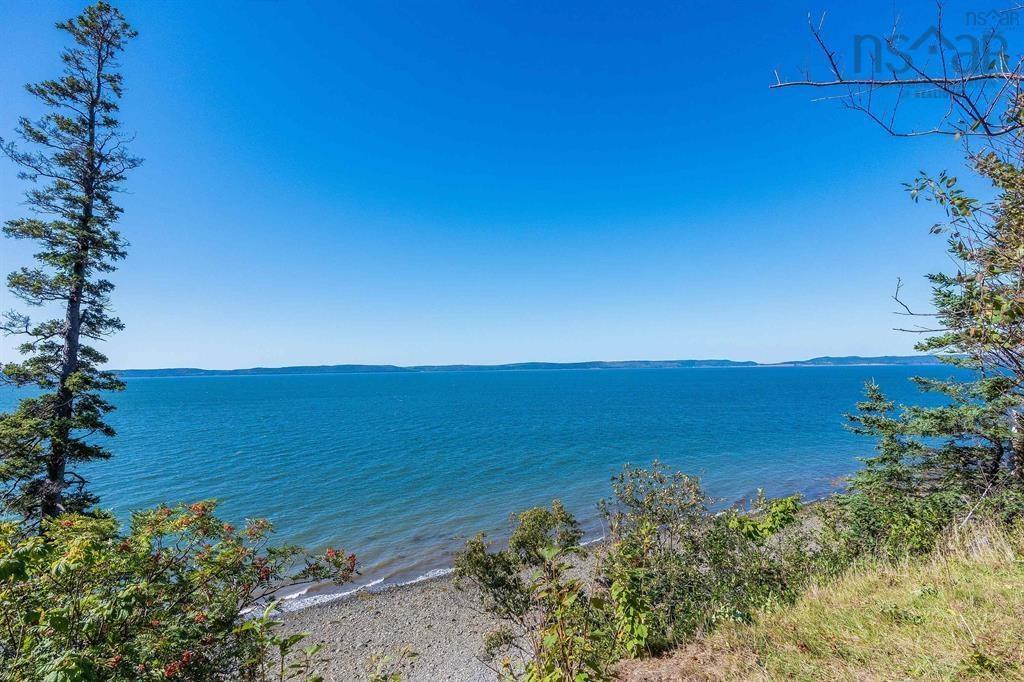 $259,900.00: 7093 Highway 101, Plympton