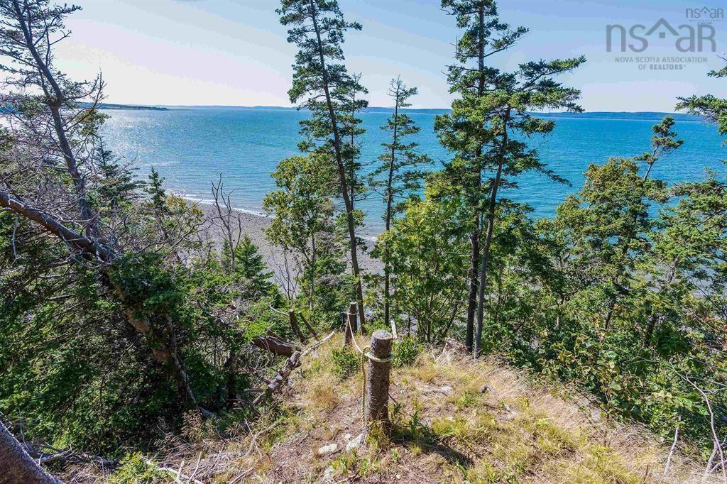 $259,900.00: 7093 Highway 101, Plympton