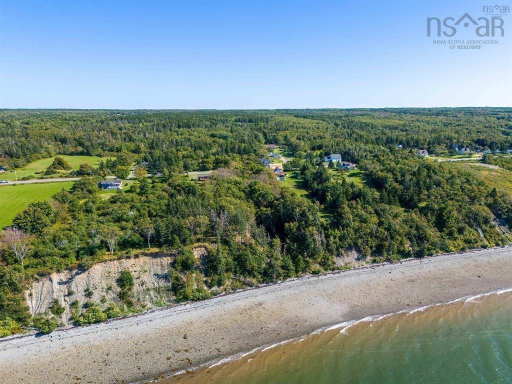 $259,900.00: 7093 Highway 101, Plympton