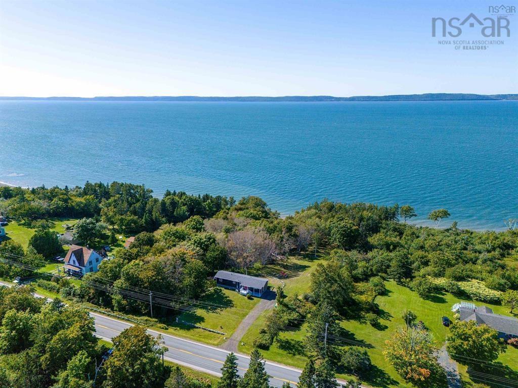 $259,900.00: 7093 Highway 101, Plympton