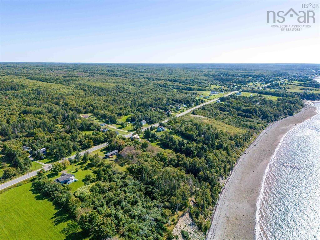 $259,900.00: 7093 Highway 101, Plympton