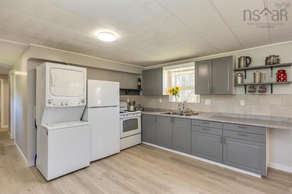 $259,900.00: 7093 Highway 101, Plympton