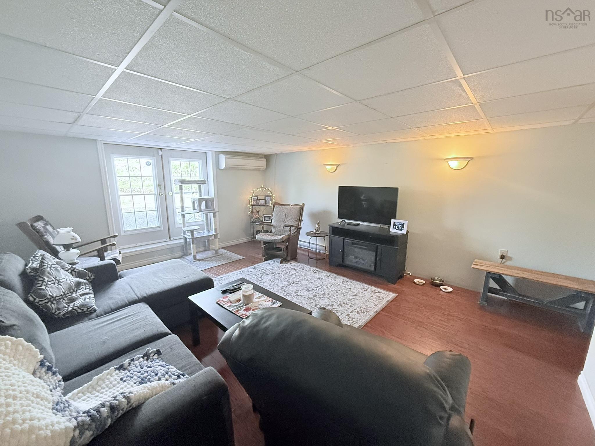 $417,500.00: 652 EAST EARLTOWN Road, East Earltown