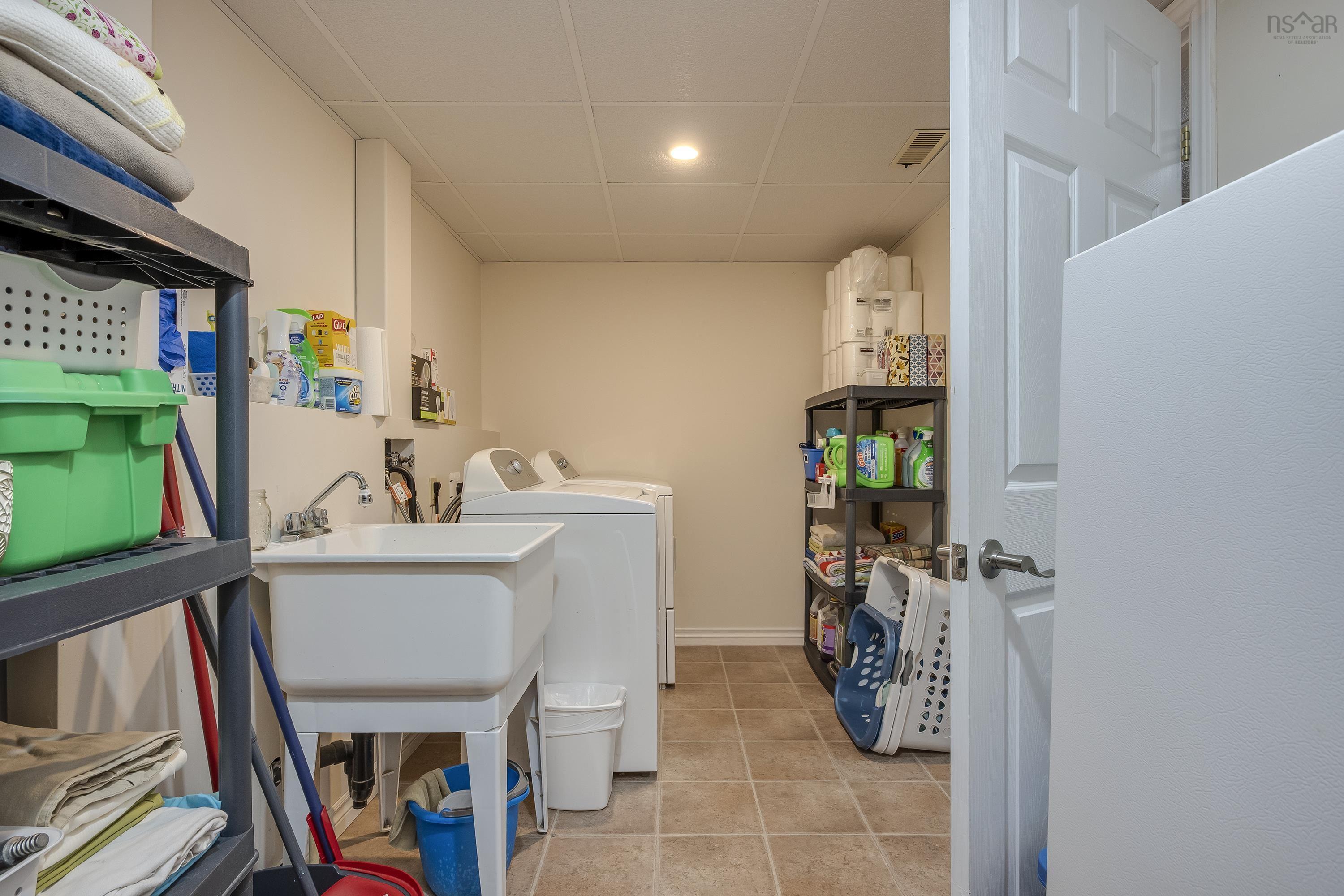 $399,900.00: 742 Balser Drive, Kingston
