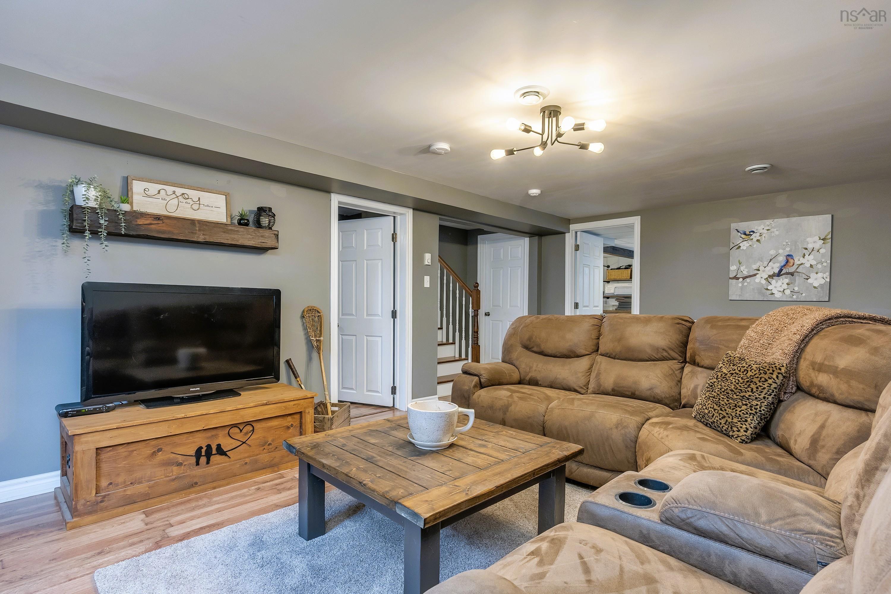 $375,000.00: 5 Chateau Court, Nictaux