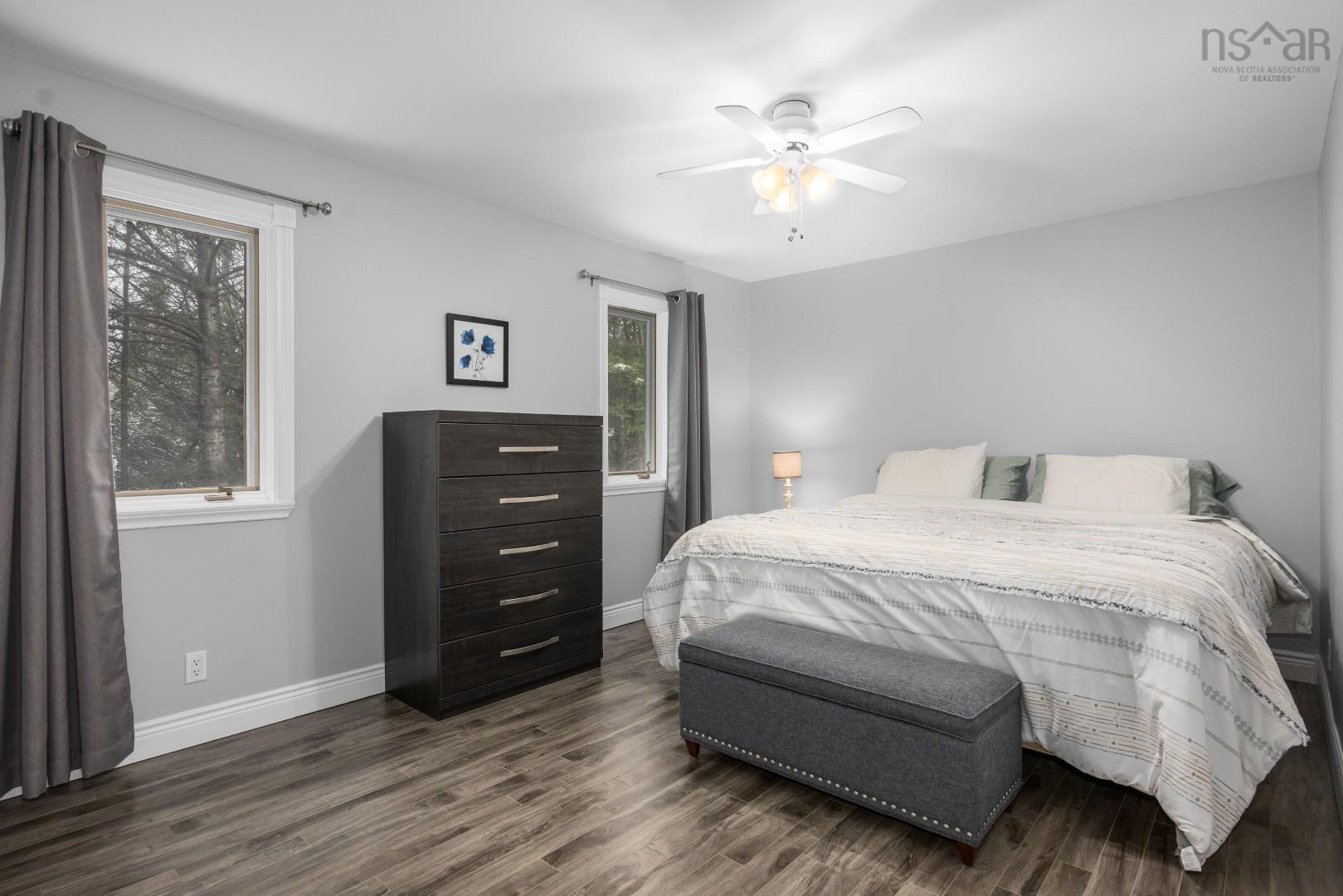 $689,000.00: 18 Foxwood Crescent, Mineville