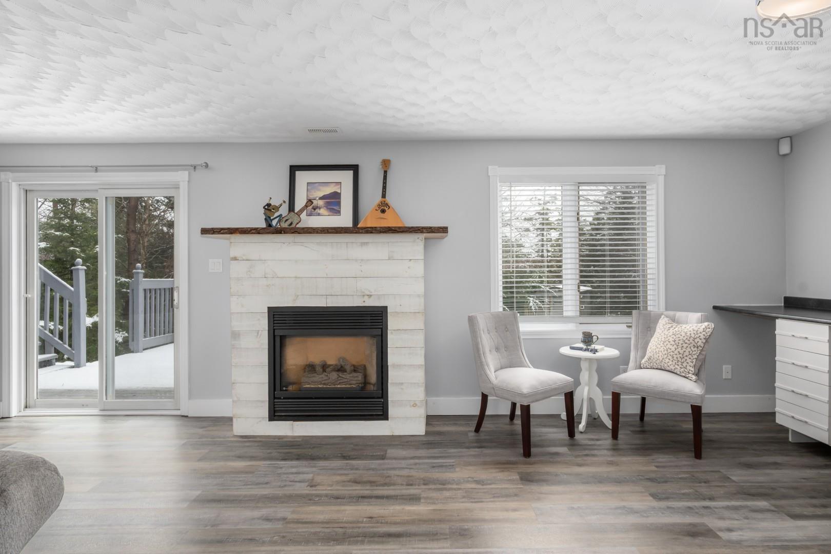 $689,000.00: 18 Foxwood Crescent, Mineville