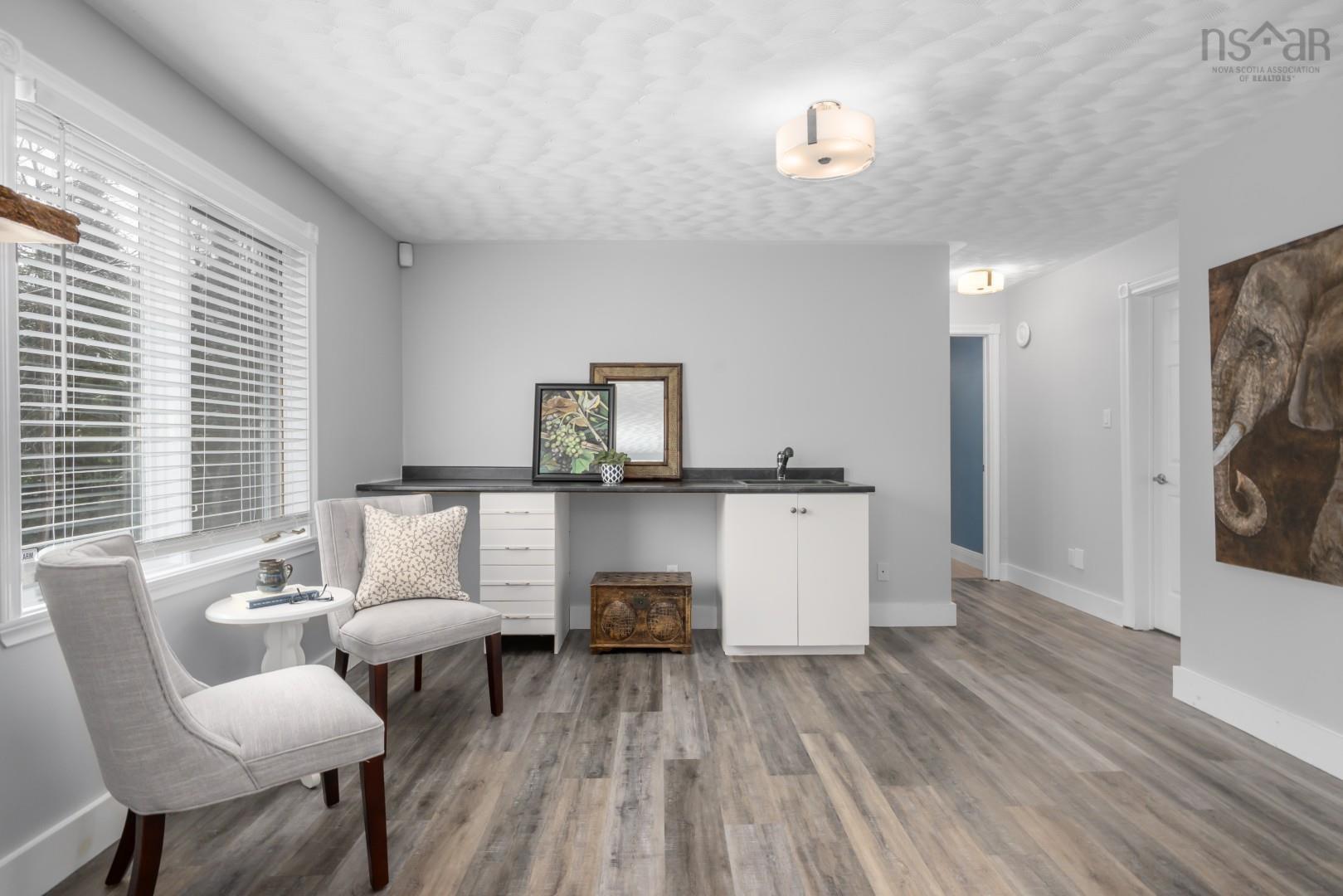 $689,000.00: 18 Foxwood Crescent, Mineville