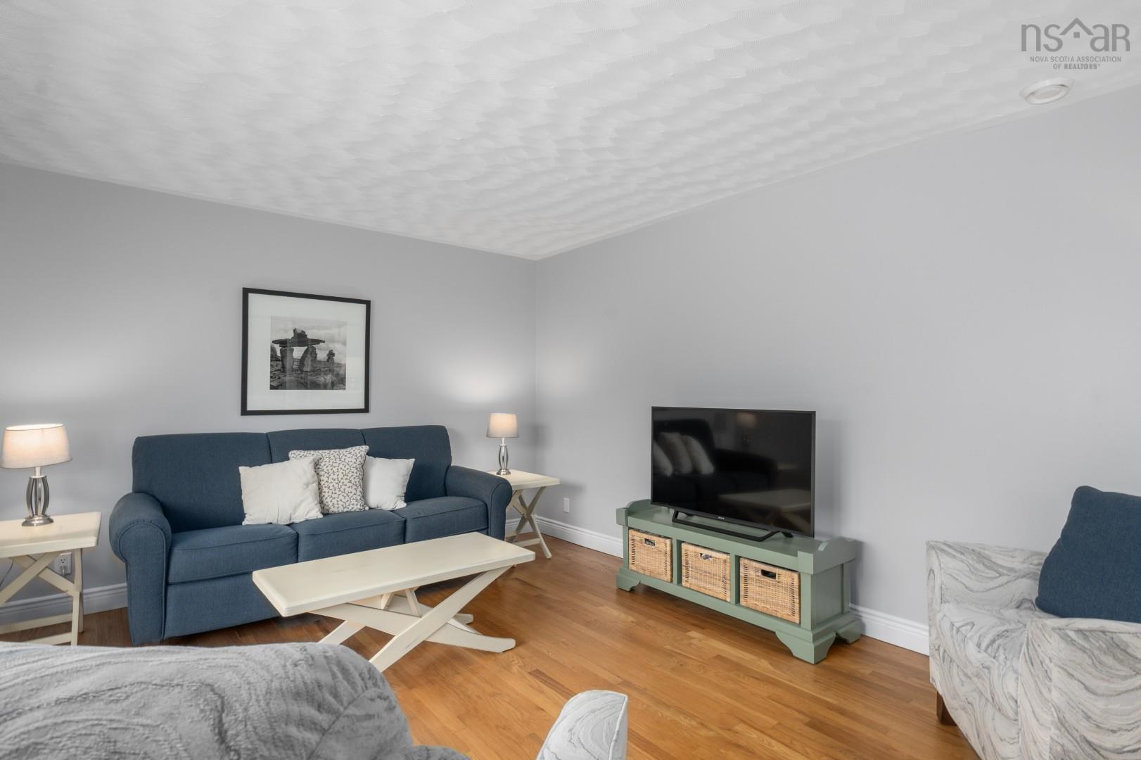 $689,000.00: 18 Foxwood Crescent, Mineville