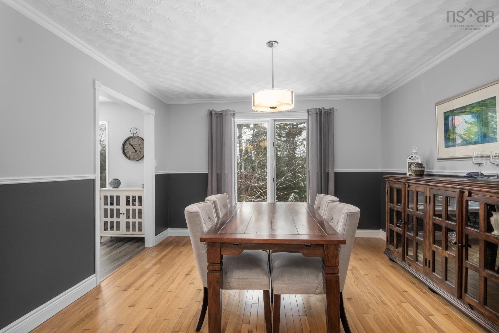 $689,000.00: 18 Foxwood Crescent, Mineville