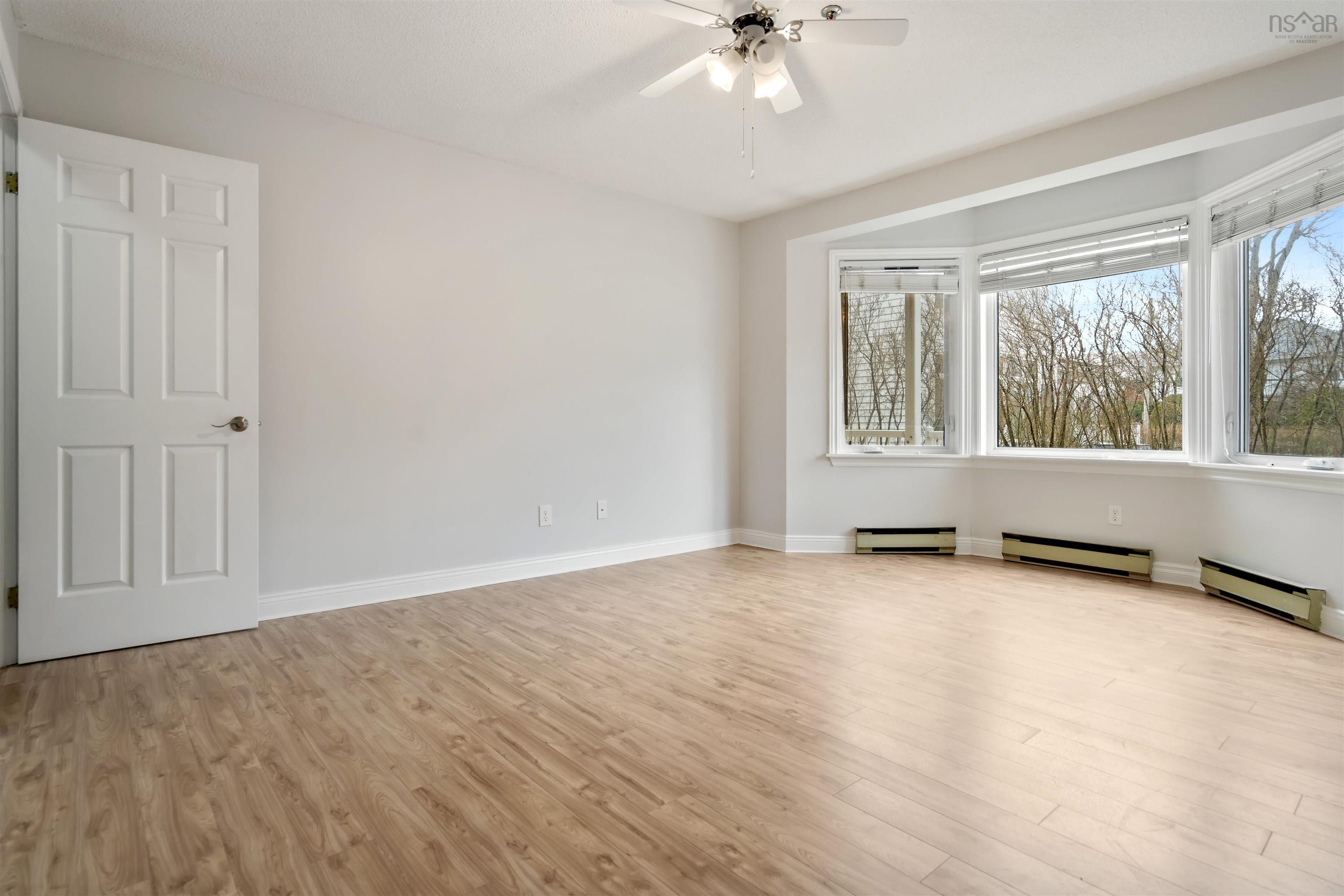 $289,900.00: 103 403 PRINCE Street, Truro